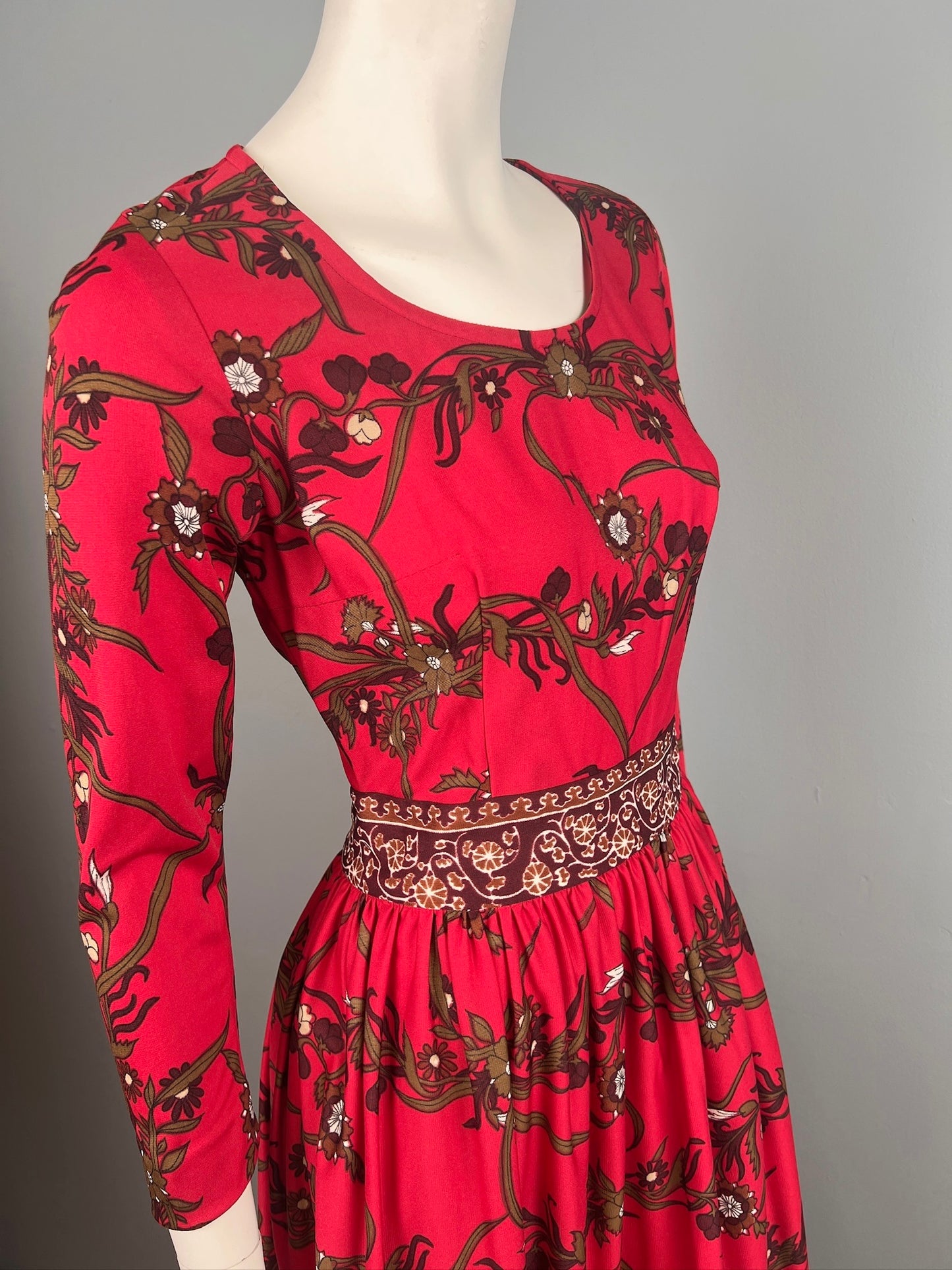 1960/70s Scoop Neck Boho Print Maxi, Size S