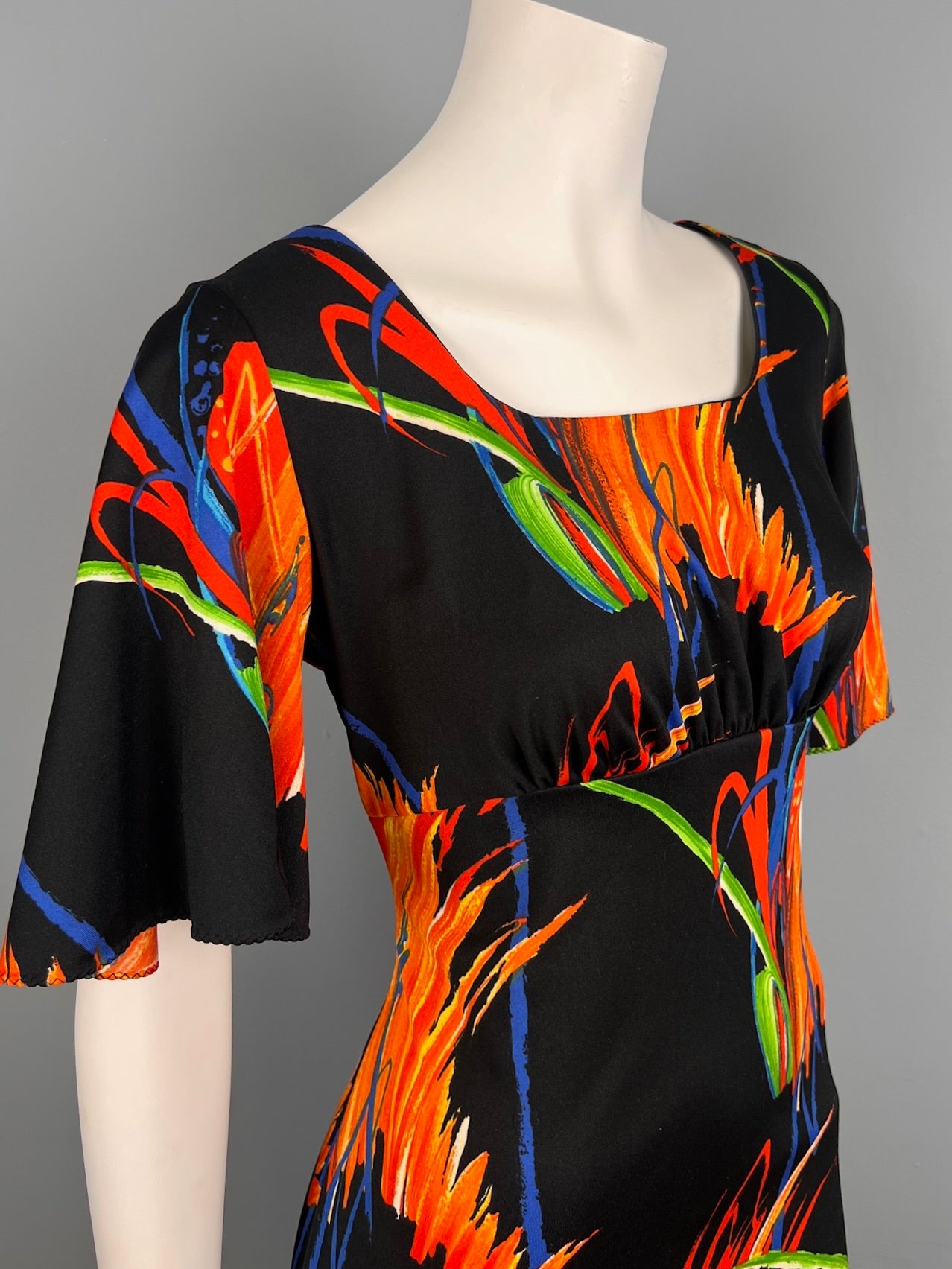 1970s Abstract Print Maxi with Bell Sleeves, Mod 70s Maxi, Size S/M