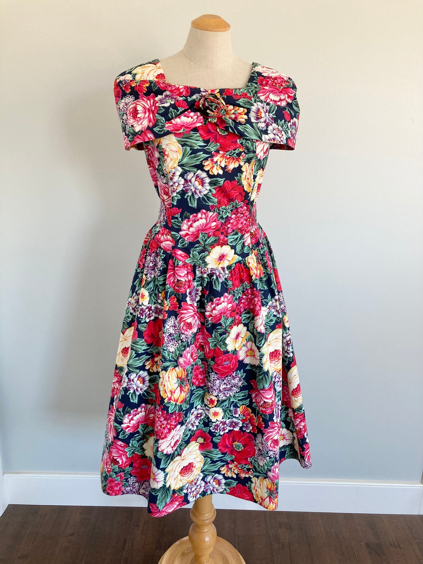 1980s Navy Floral Cotton Dress, 80s Chintz Look Floral Dress, Size S