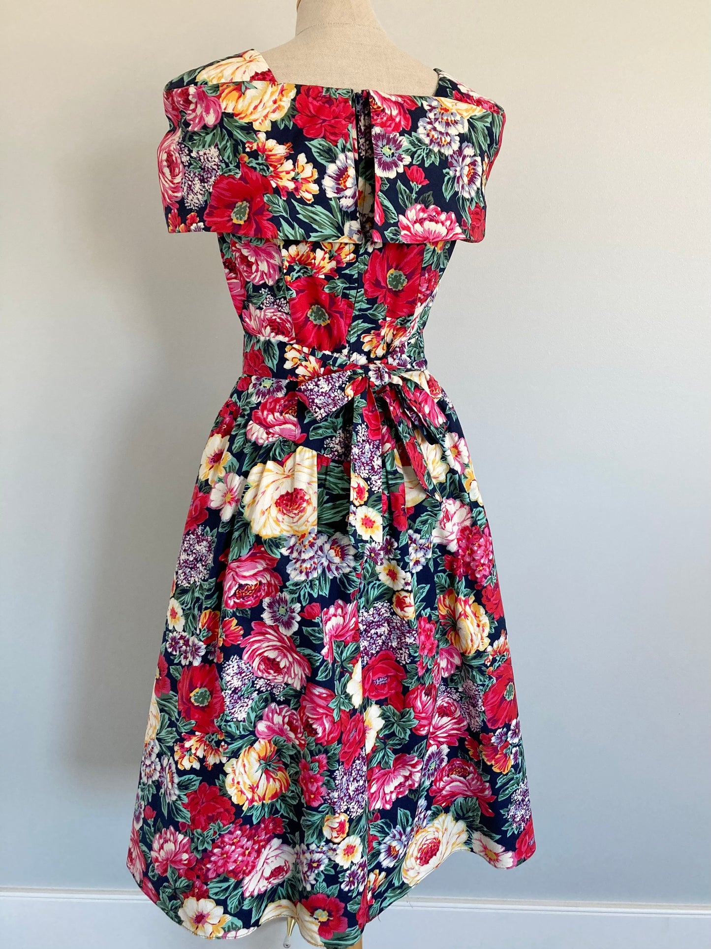 1980s Navy Floral Cotton Dress, 80s Chintz Look Floral Dress, Size S