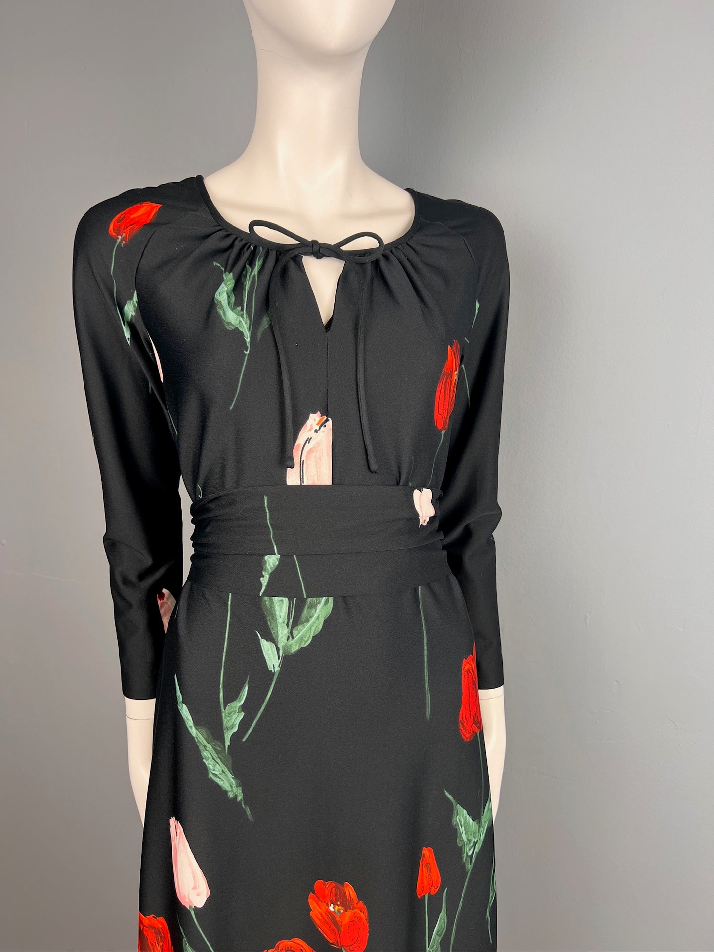1970s Helen Howell Tulip Print Jersey Knit Dress, Size S