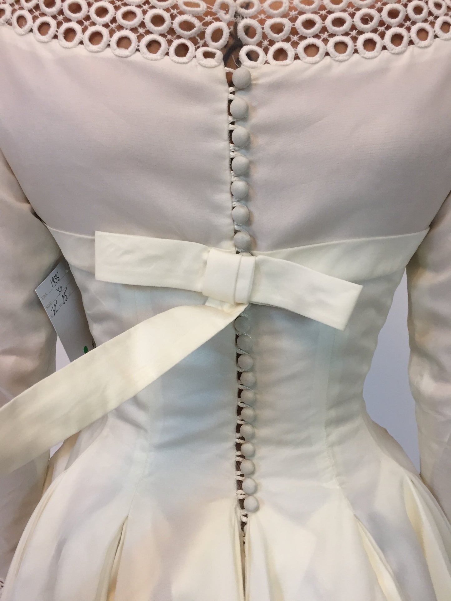 Tea-Length Wedding Dress 1958 - Antiquaire Boutique