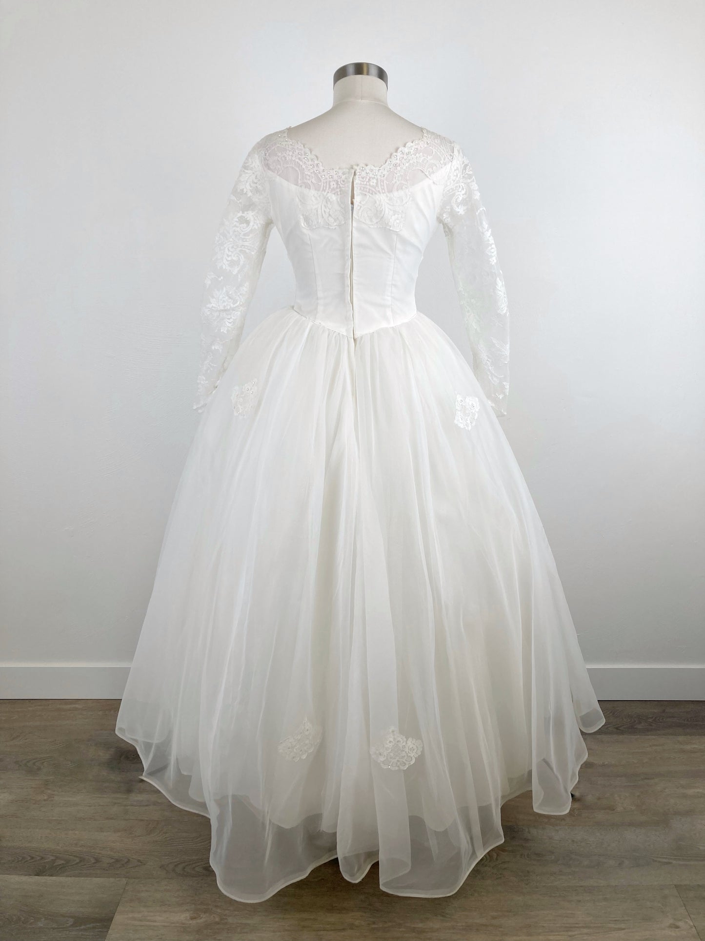 1964 Sweetheart Wedding Dress, "Marilyn", Size S