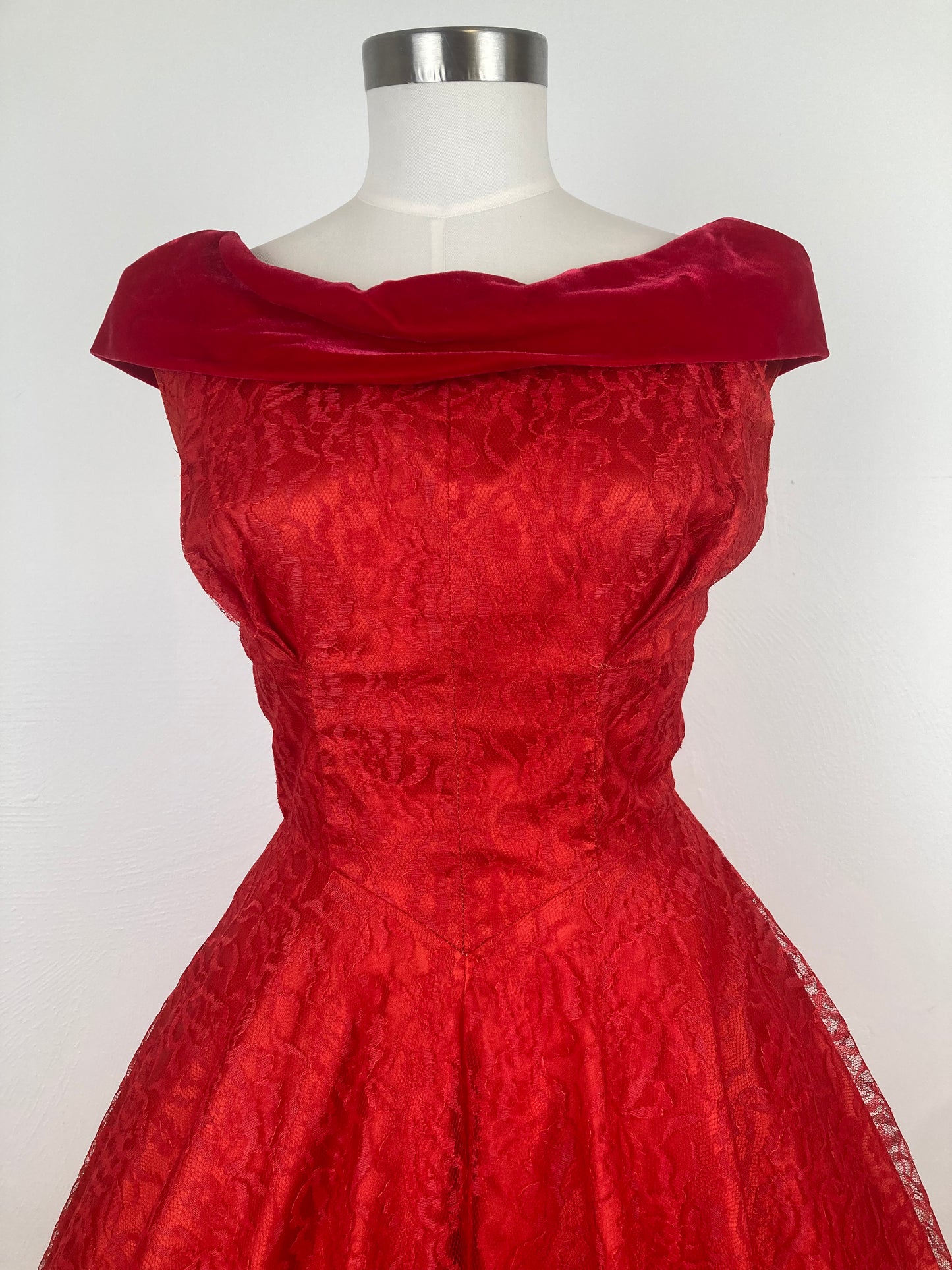 1950s Red Lace and Velvet Party Dress, Size M