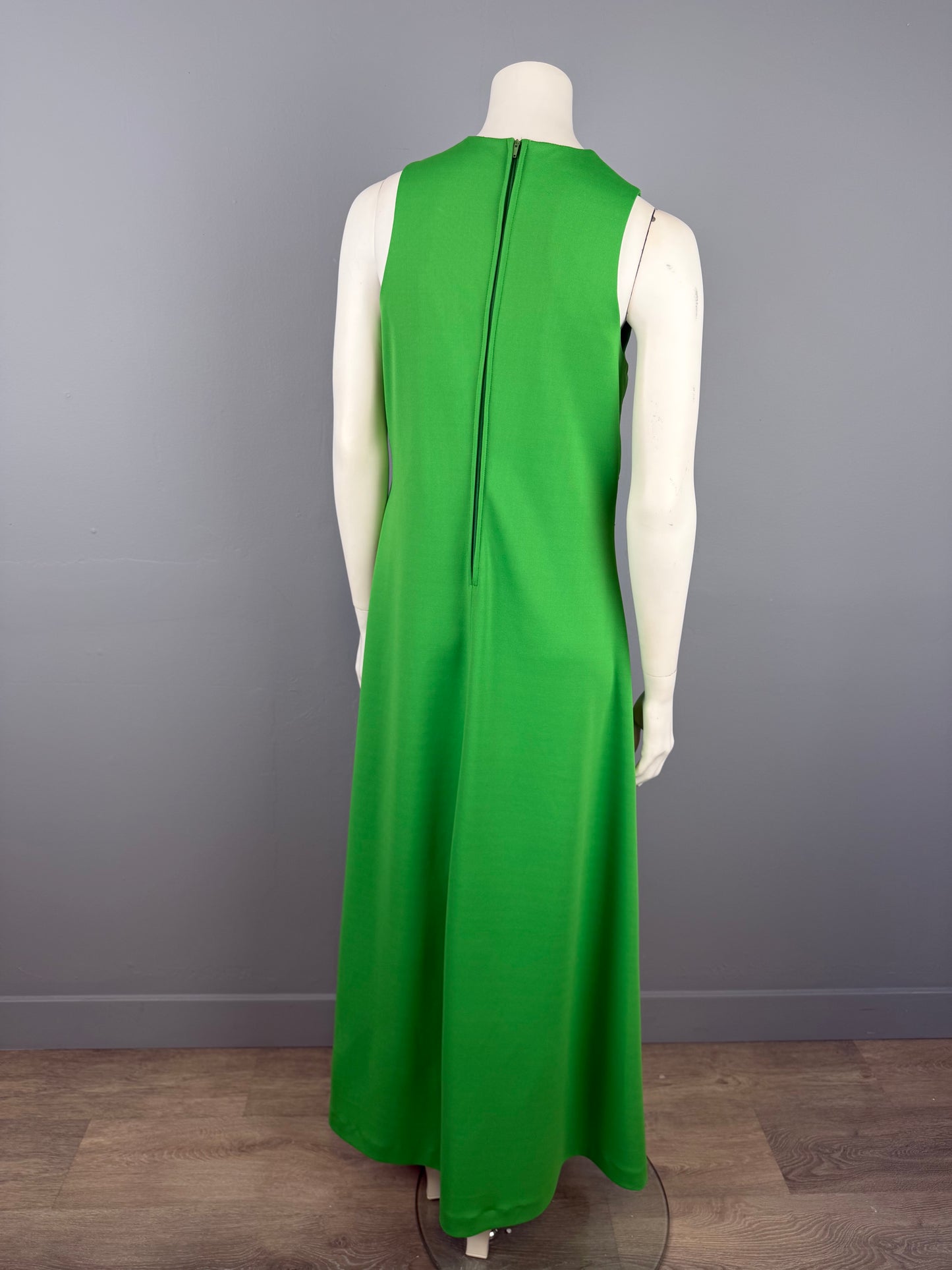 1970s Kelly Green Maxi Dress with Mod Cut-out and Medallion Detail, Size L