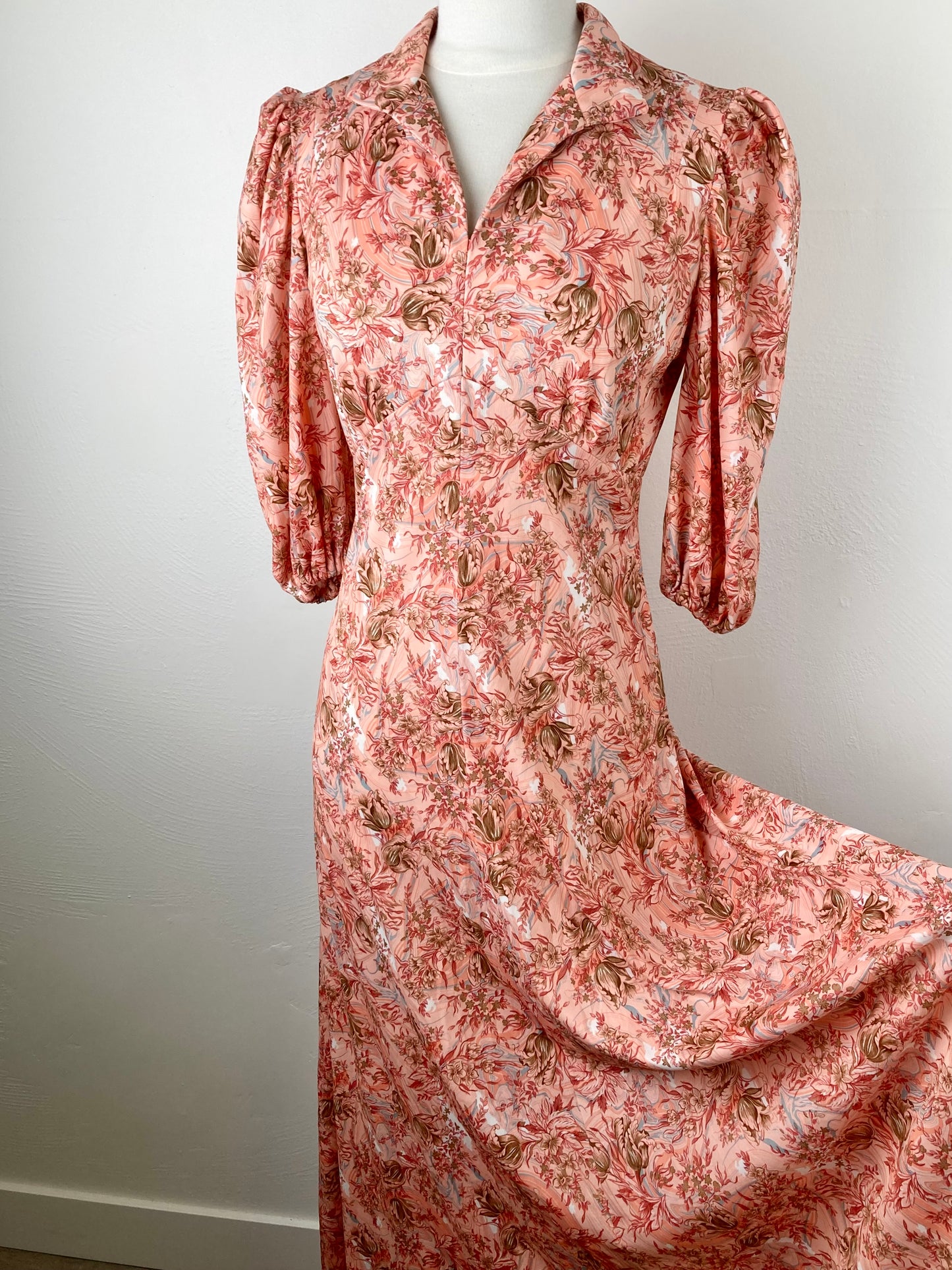 70s Does 30s Floral Maxi Dress, 1970s Peach Floral Maxi Dress, Size S