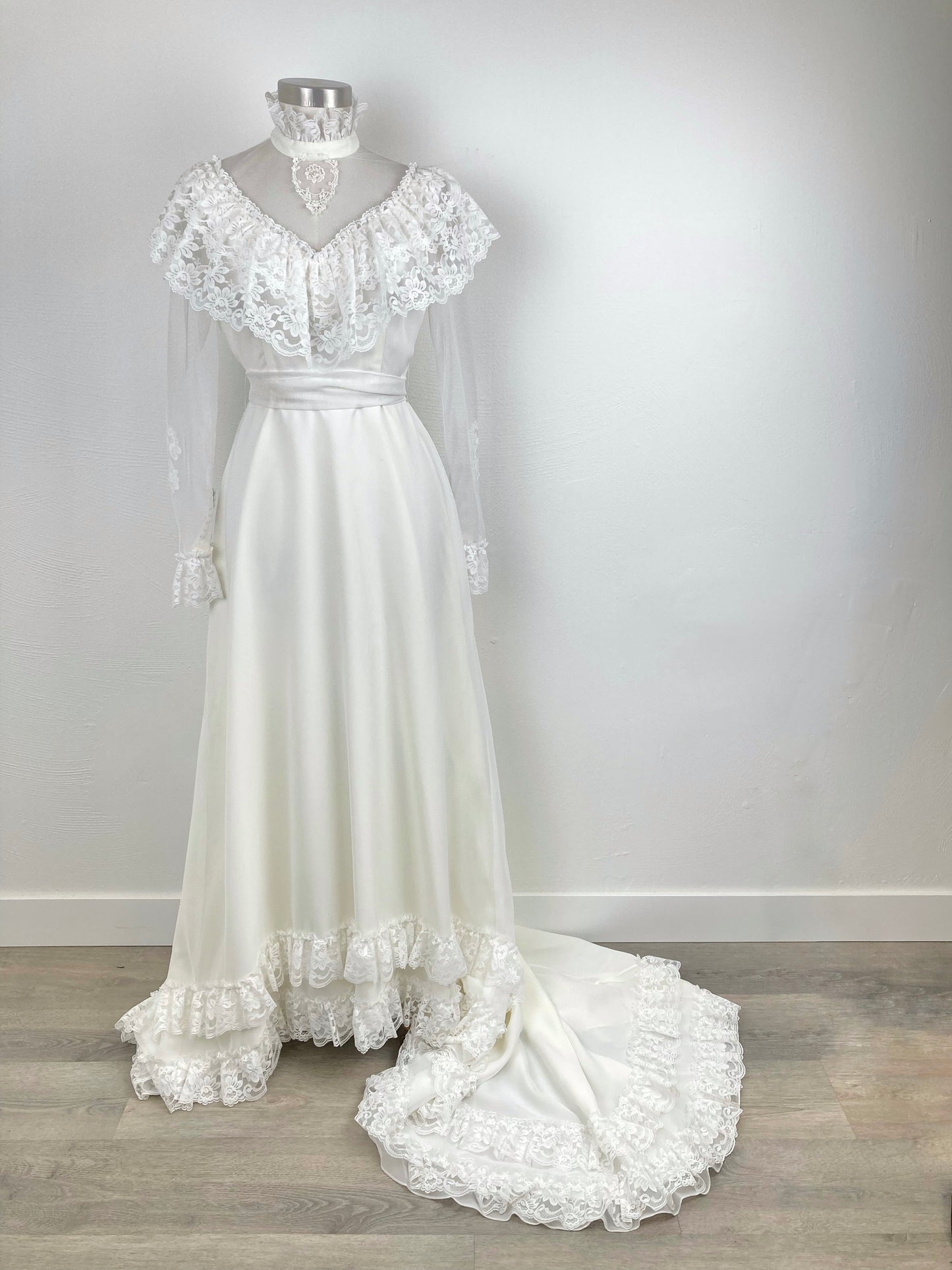 70s Chiffon and Lace Wedding Dress, 70s Bridal Gown, Victorian Style Wedding Dress, Boho "Victoria" Wedding Gown, Size M