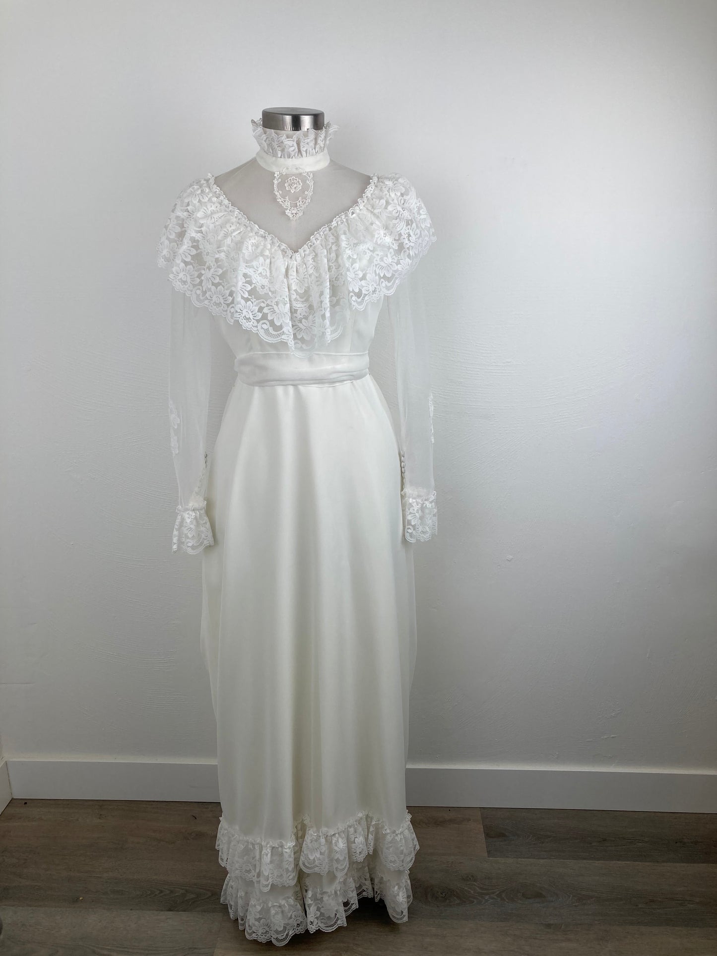 70s Chiffon and Lace Wedding Dress, 70s Bridal Gown, Victorian Style Wedding Dress, Boho "Victoria" Wedding Gown, Size M
