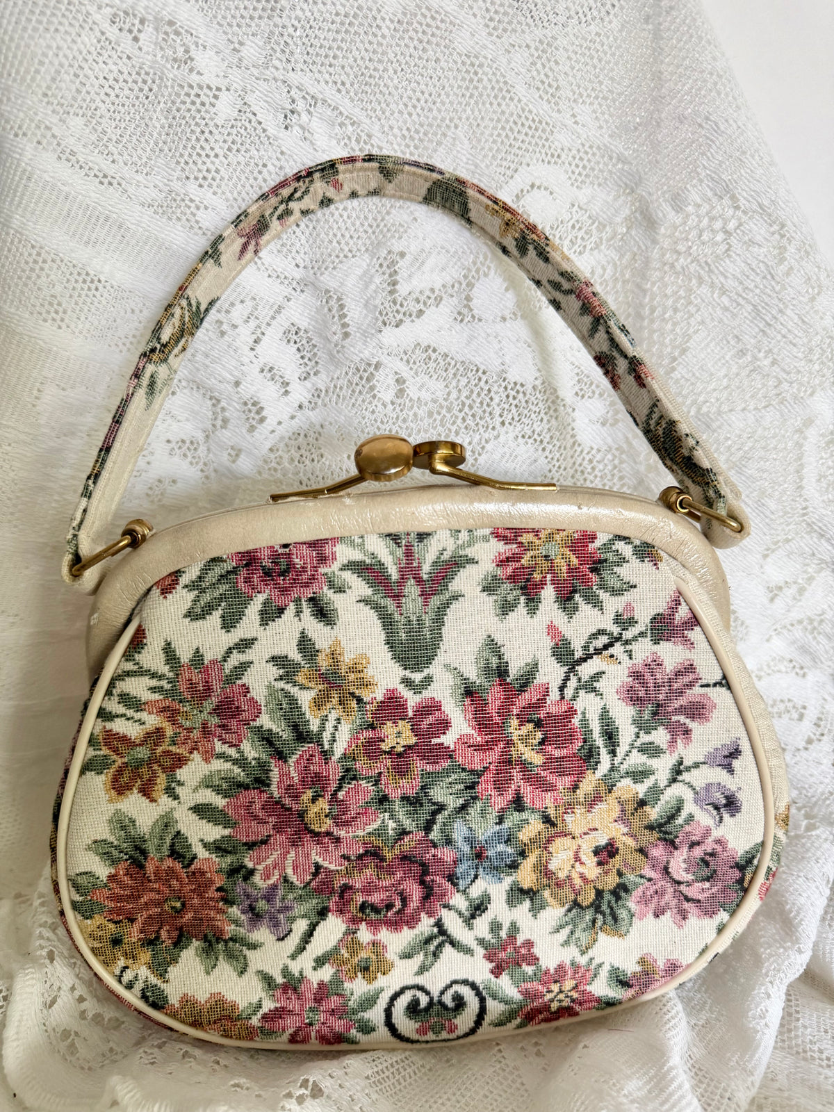 Midcentury Tapestry Kiss Closure Purse by La Marquise