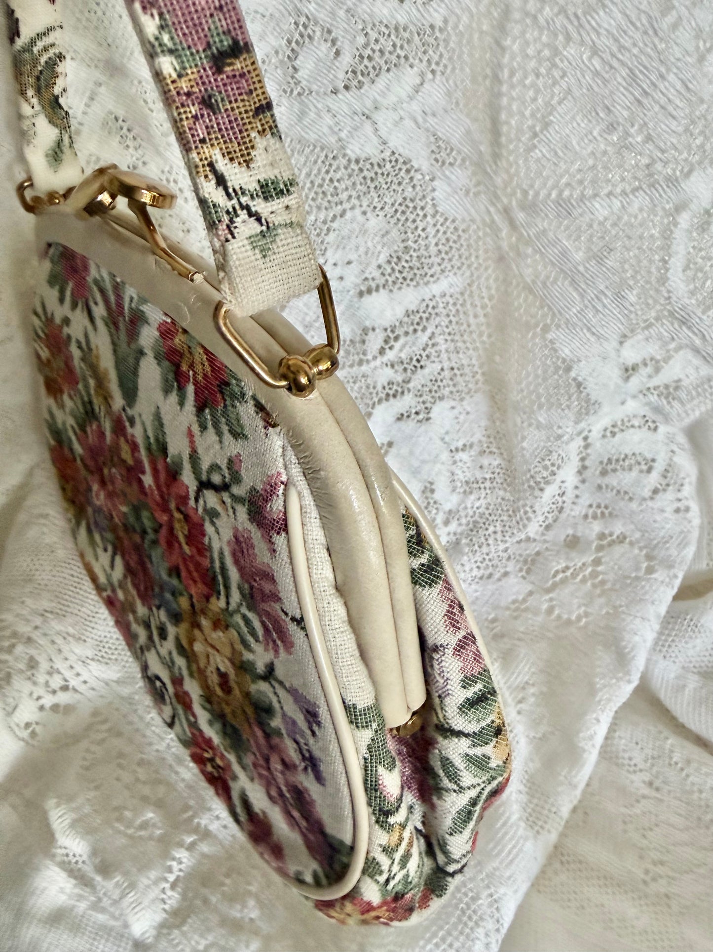 Midcentury Tapestry Kiss Closure Purse by La Marquise