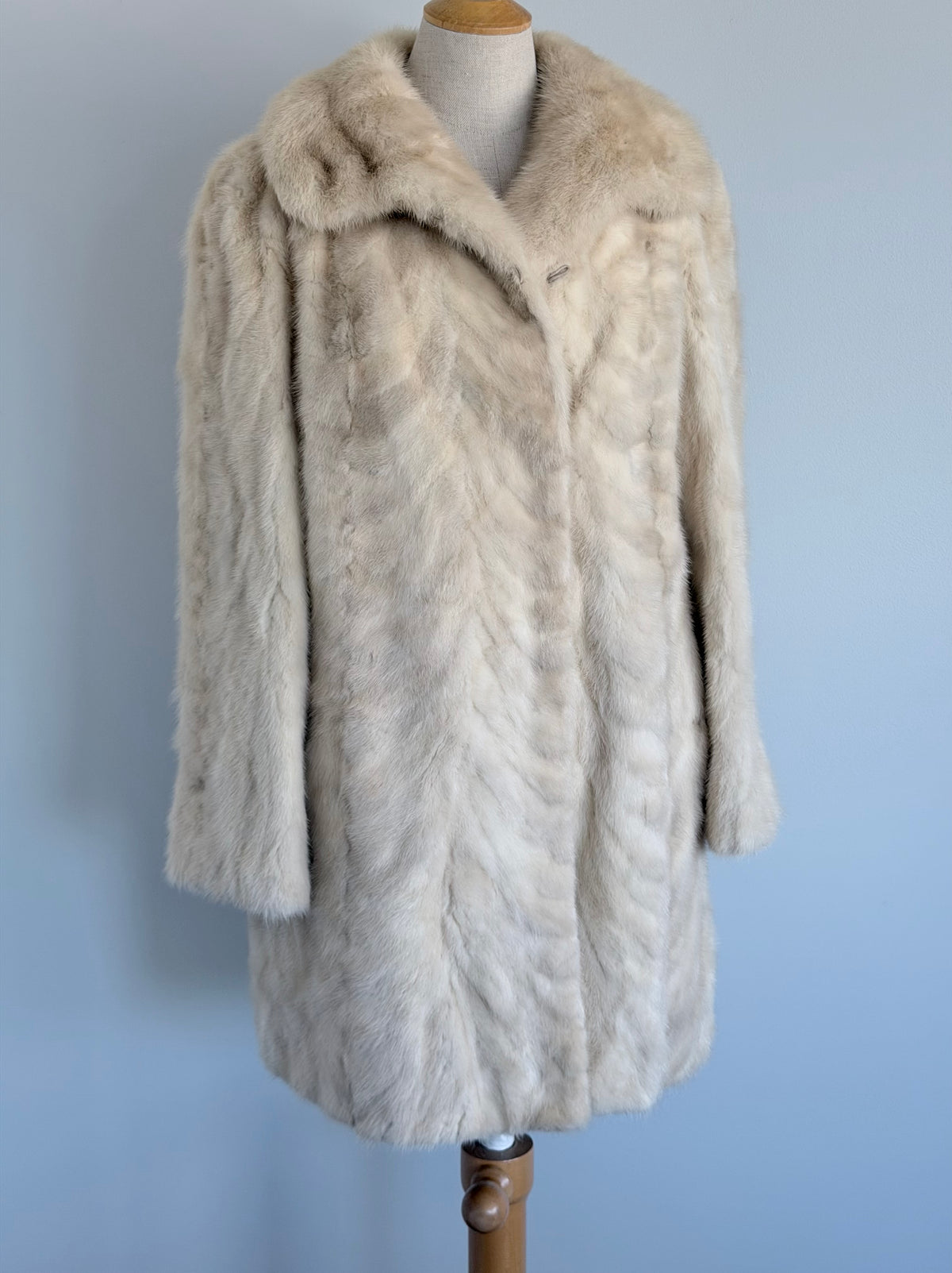 Natural Pearl Coloured Mink Coat