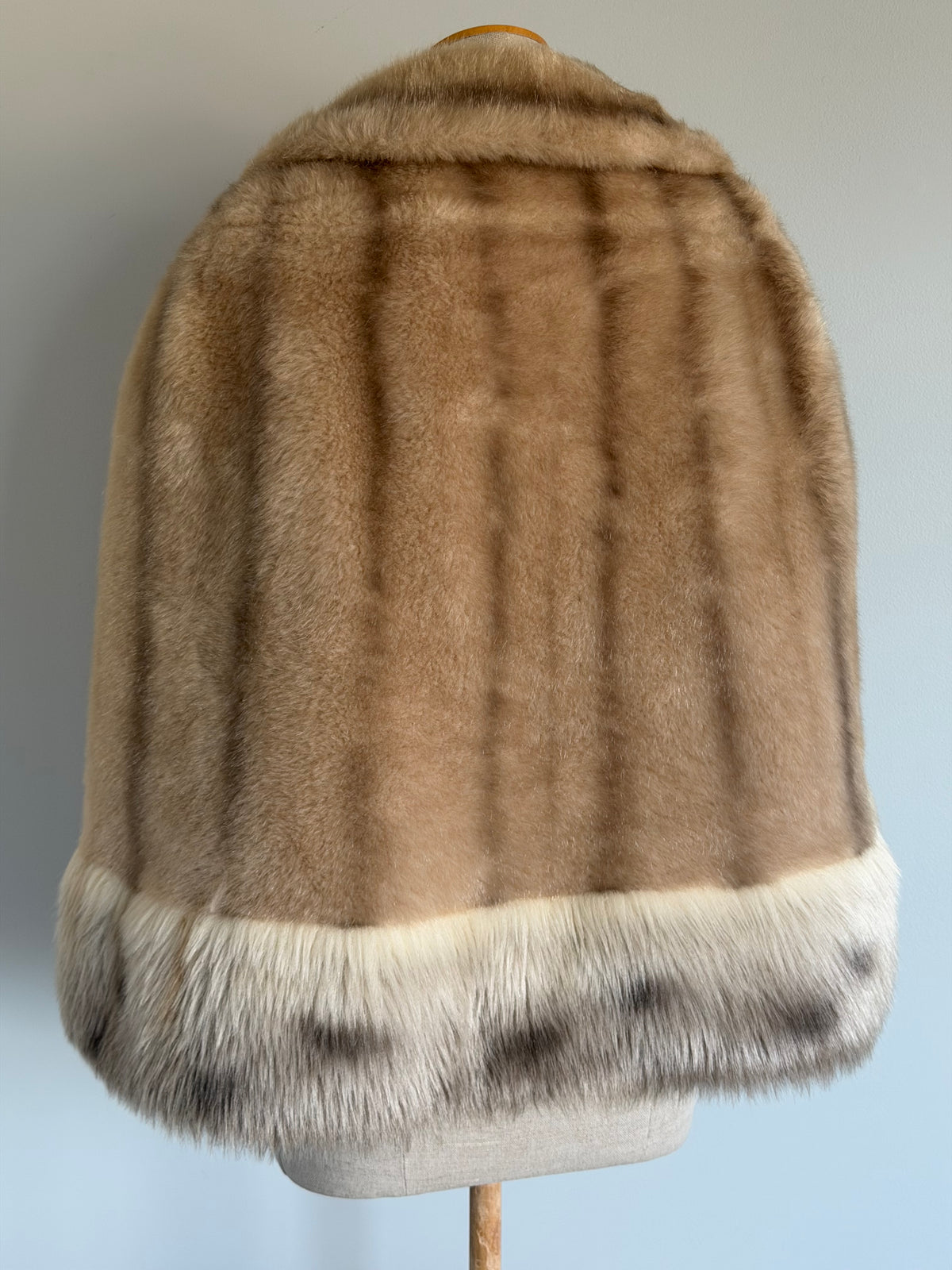 VTG Blonde Faux Fur Capelet by Glenoit, Size M/L