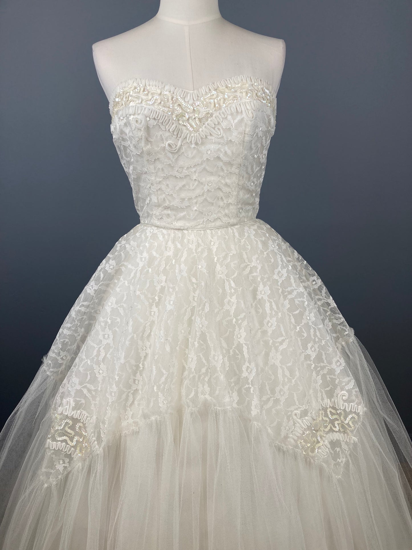 1950s Lace & Tulle Strapless Wedding Dress, Size M, Vintage Strapless Bridal Gown "Valerie"