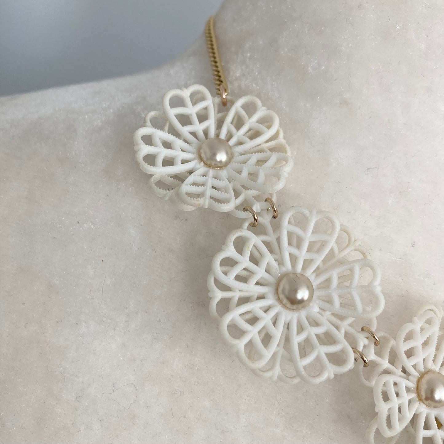 1950s Lacy Plastic Flower Choker, White Flower Wedding Necklace