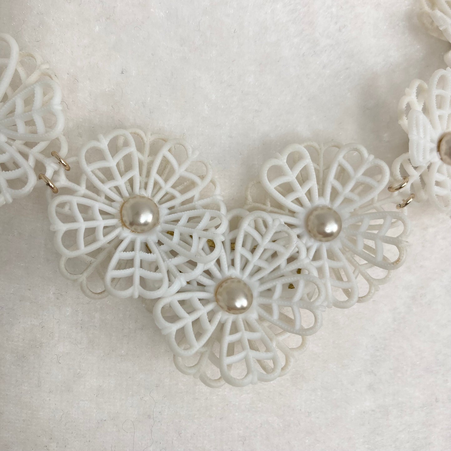 1950s Lacy Plastic Flower Choker, White Flower Wedding Necklace