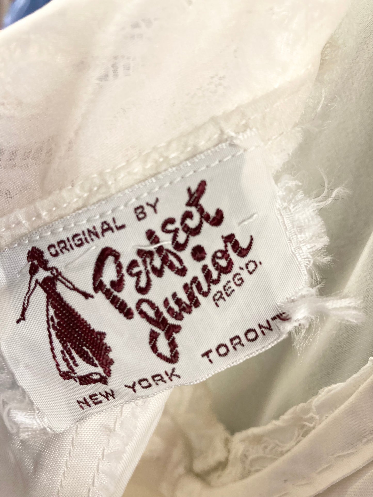 Gorgeous 1950s Wedding Dress, "Doreen", Size S/M