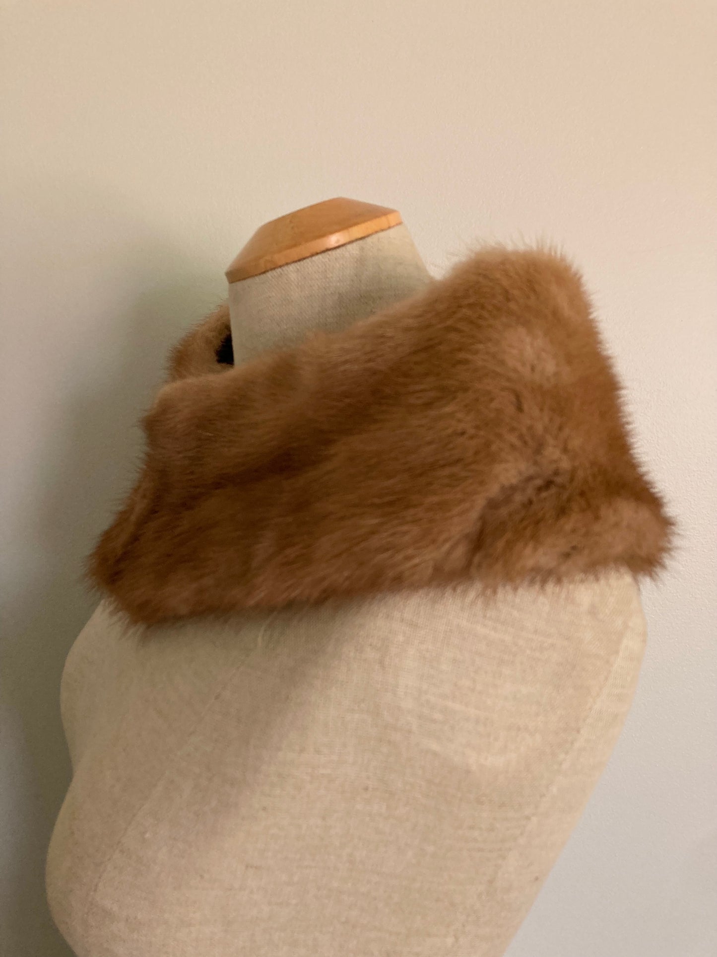 Vintage Mid Century Mink Collar