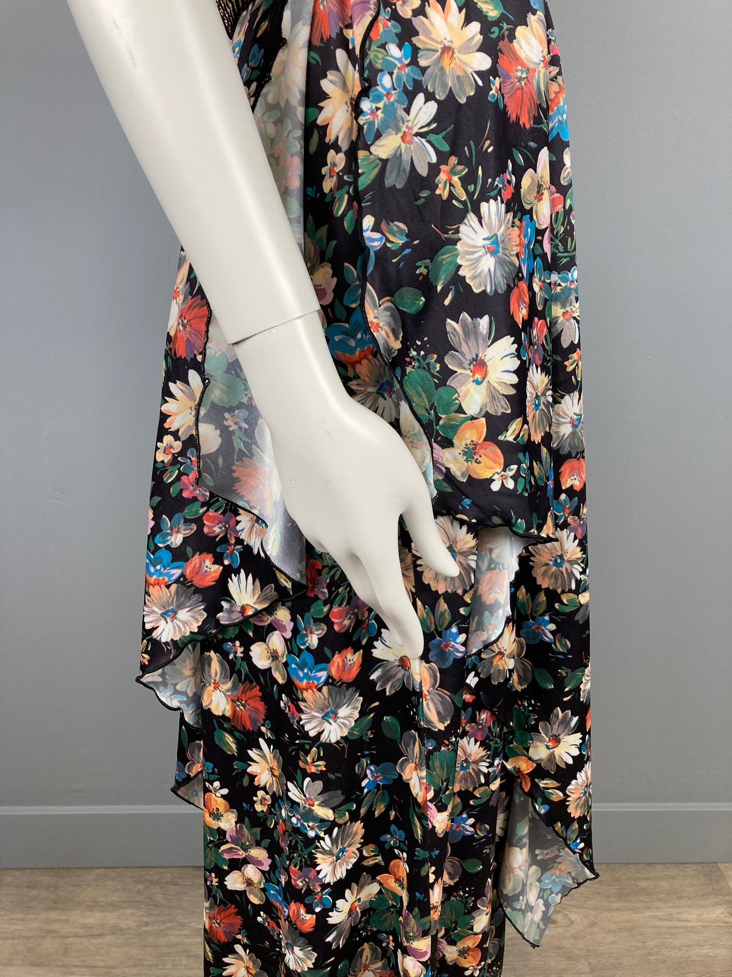 1970S Floral Curly Lettuce Trim  Maxi Dress, Size M/L