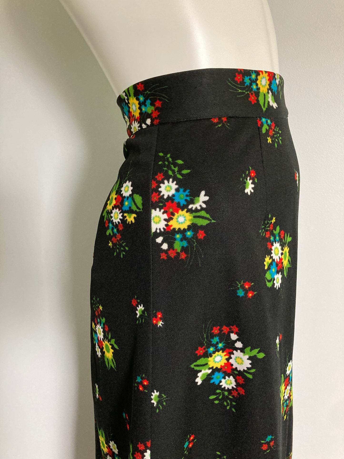 Cute 1970s A-Line Maxi Skirt, Floral Maxi Length Skirt, Size XS