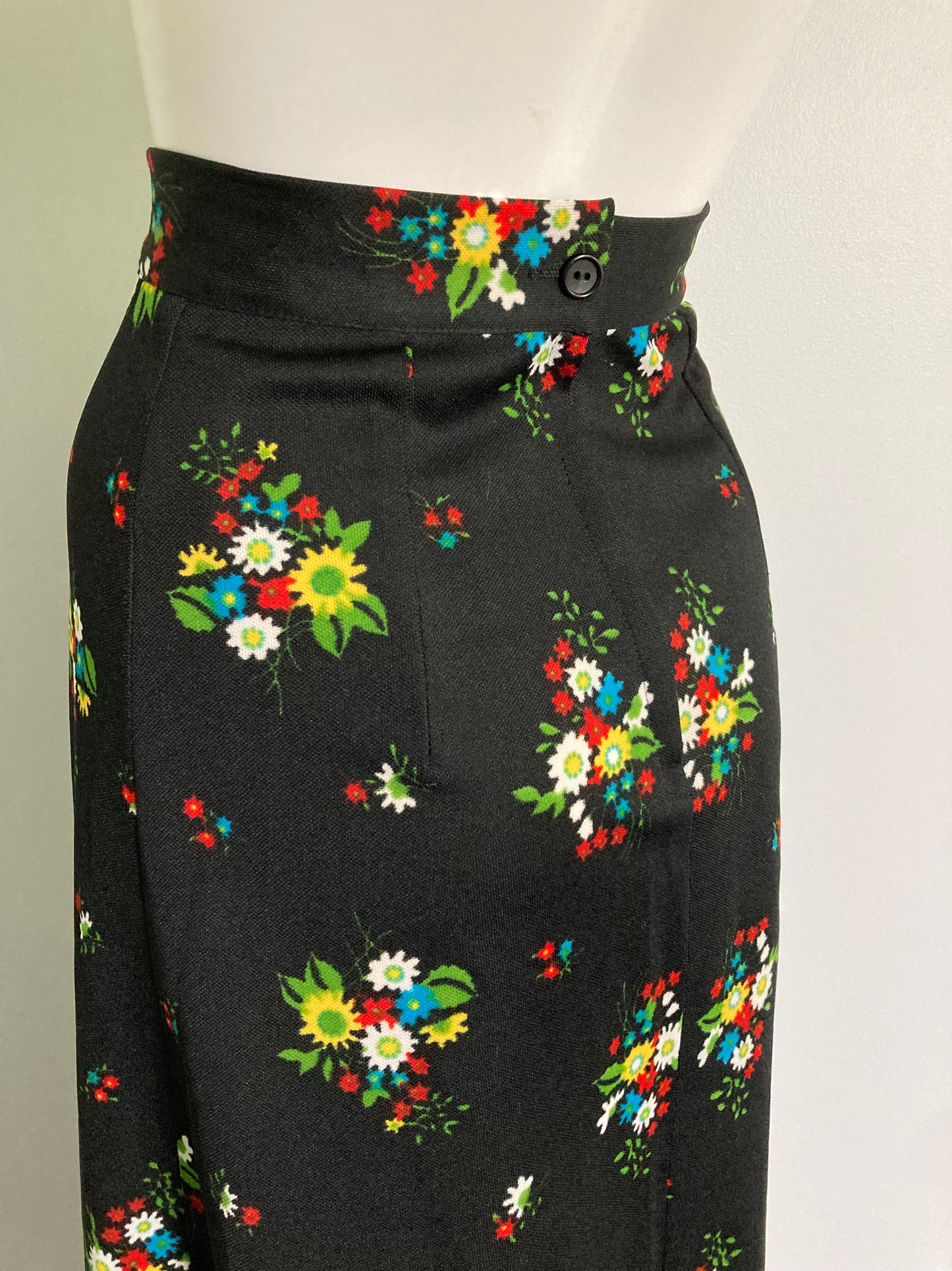 Cute 1970s A-Line Maxi Skirt, Floral Maxi Length Skirt, Size XS