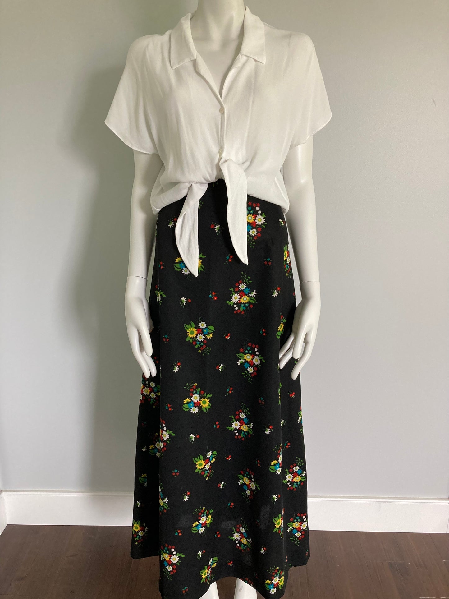 Cute 1970s A-Line Maxi Skirt, Floral Maxi Length Skirt, Size XS