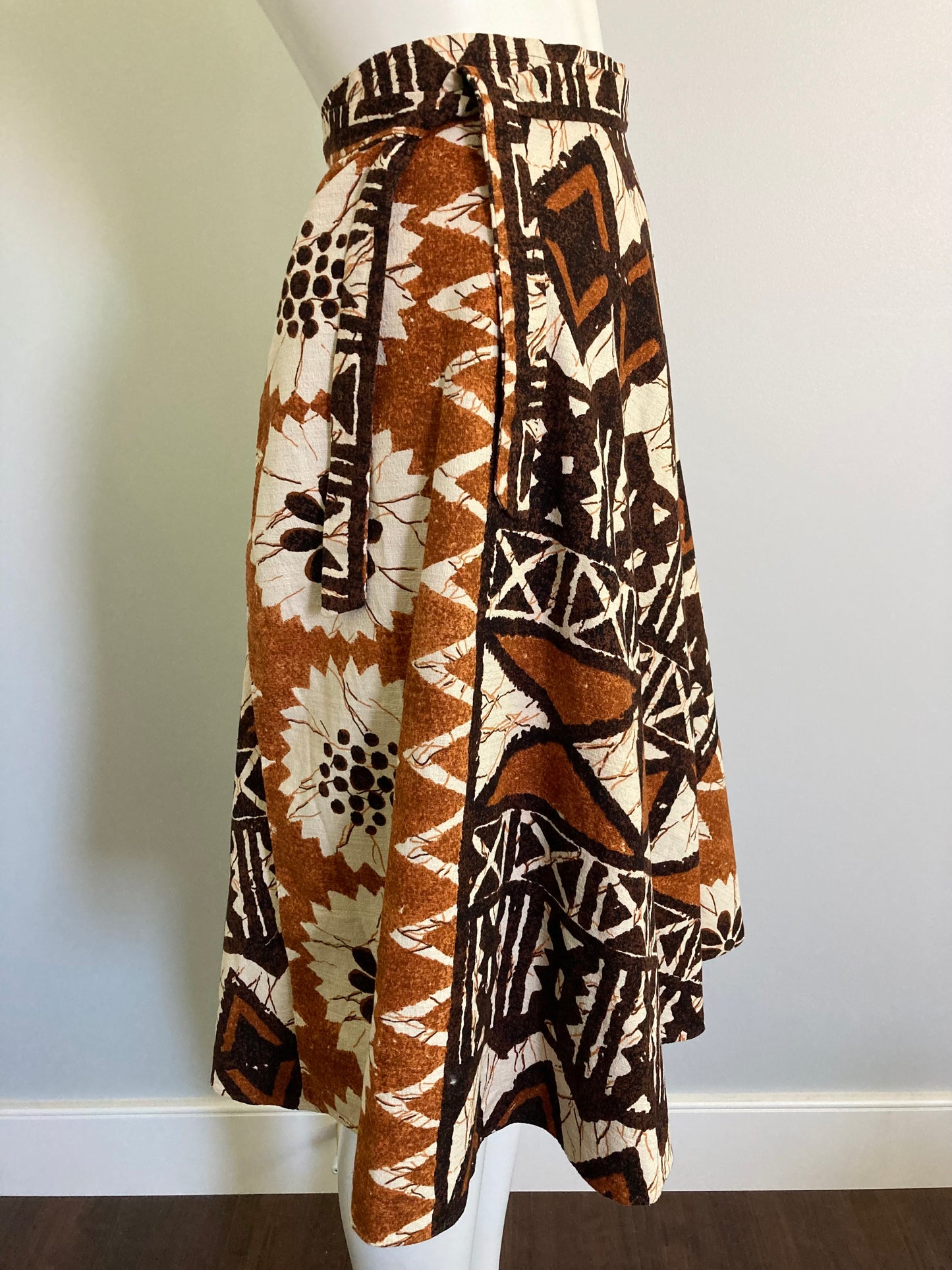 1970s Barkcloth Tiki Wrap Skirt, Size S, Hawaiian Barkcloth Wrap Skirt