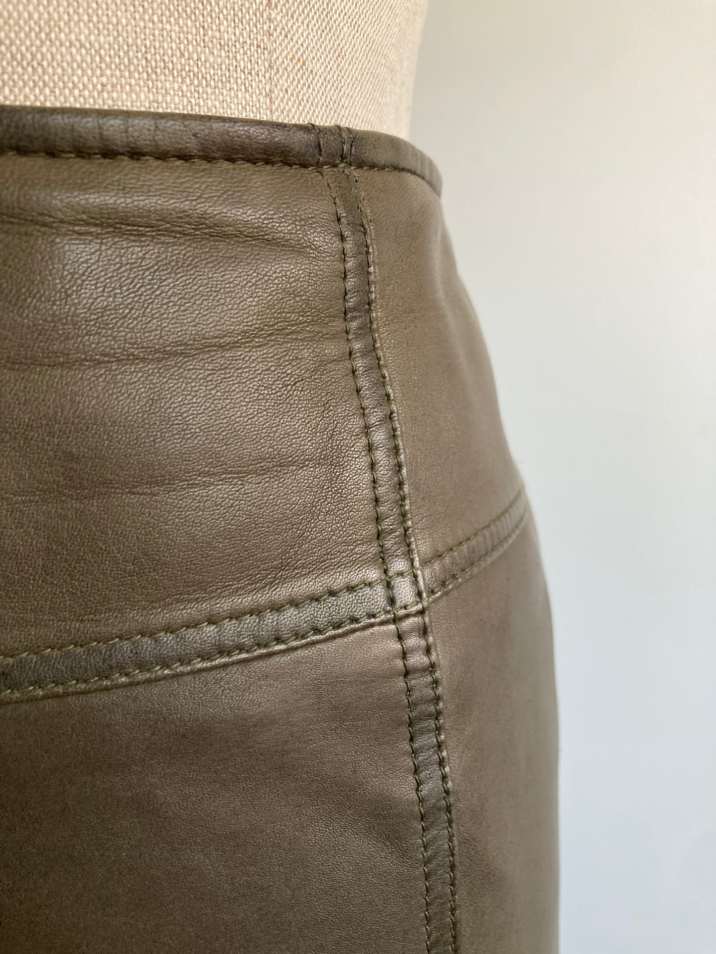 90s Olive Green Leather Pencil Skirt, Size 8 (M)