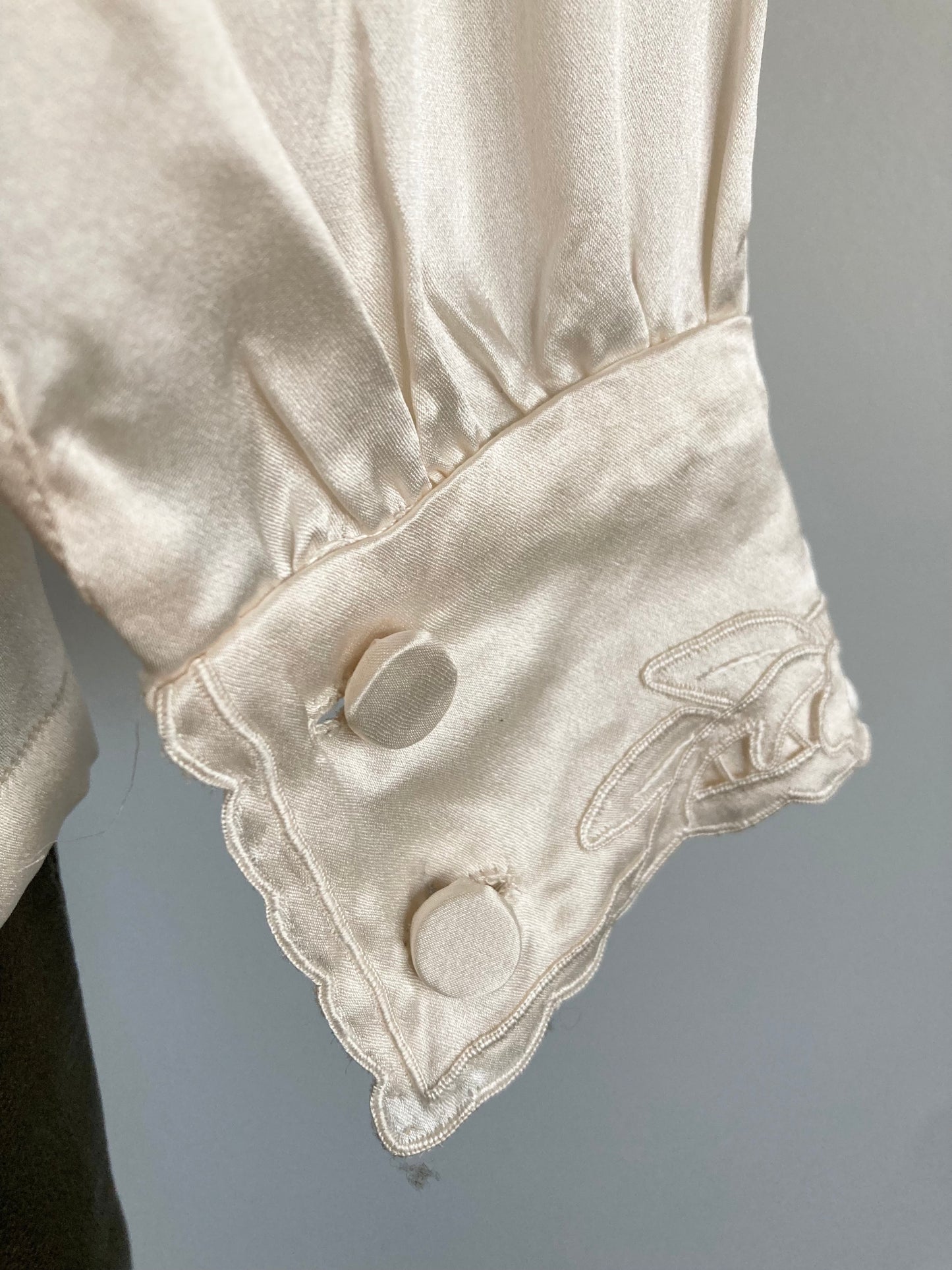 80s Hand Embroidered Silk Long Sleeve Blouse, Size M (36)