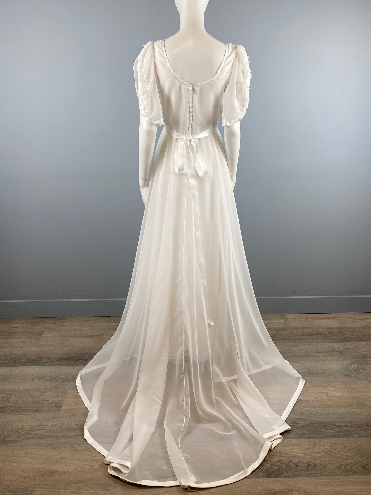 Nuna Barran 1970s Wedding Dress, Vintage Bridal Dress, Goddess Style Wedding Dress, Size S