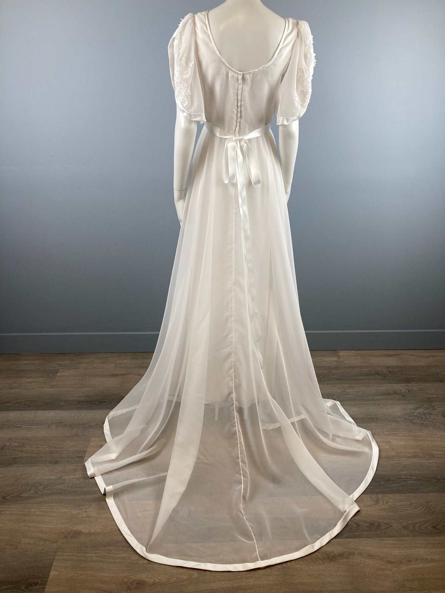 Nuna Barran 1970s Wedding Dress, Vintage Bridal Dress, Goddess Style Wedding Dress, Size S