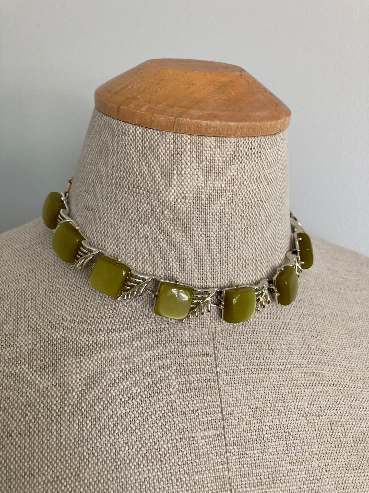 60s Olive Green Moonglow Thermoset Necklace, Vintage Thermoset Choker