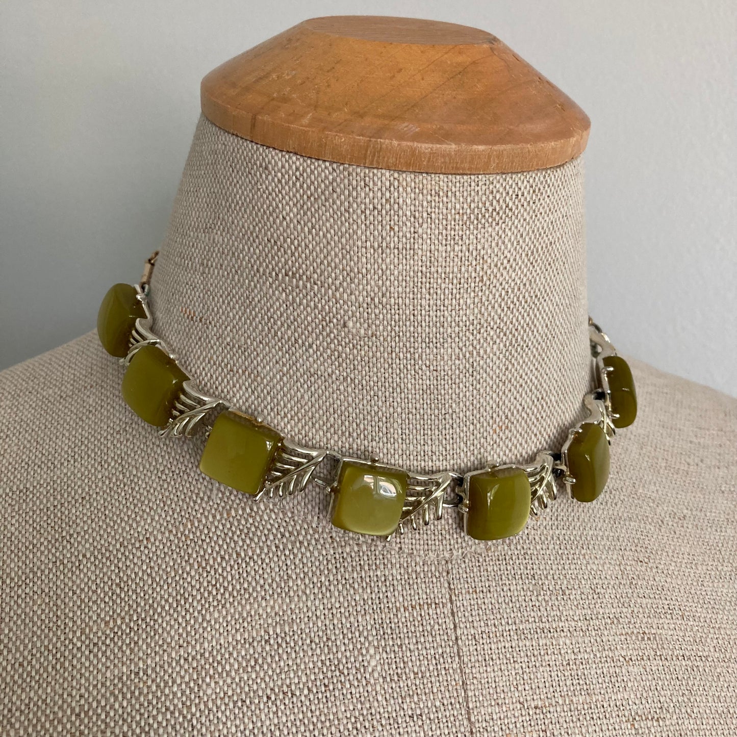 60s Olive Green Moonglow Thermoset Necklace, Vintage Thermoset Choker