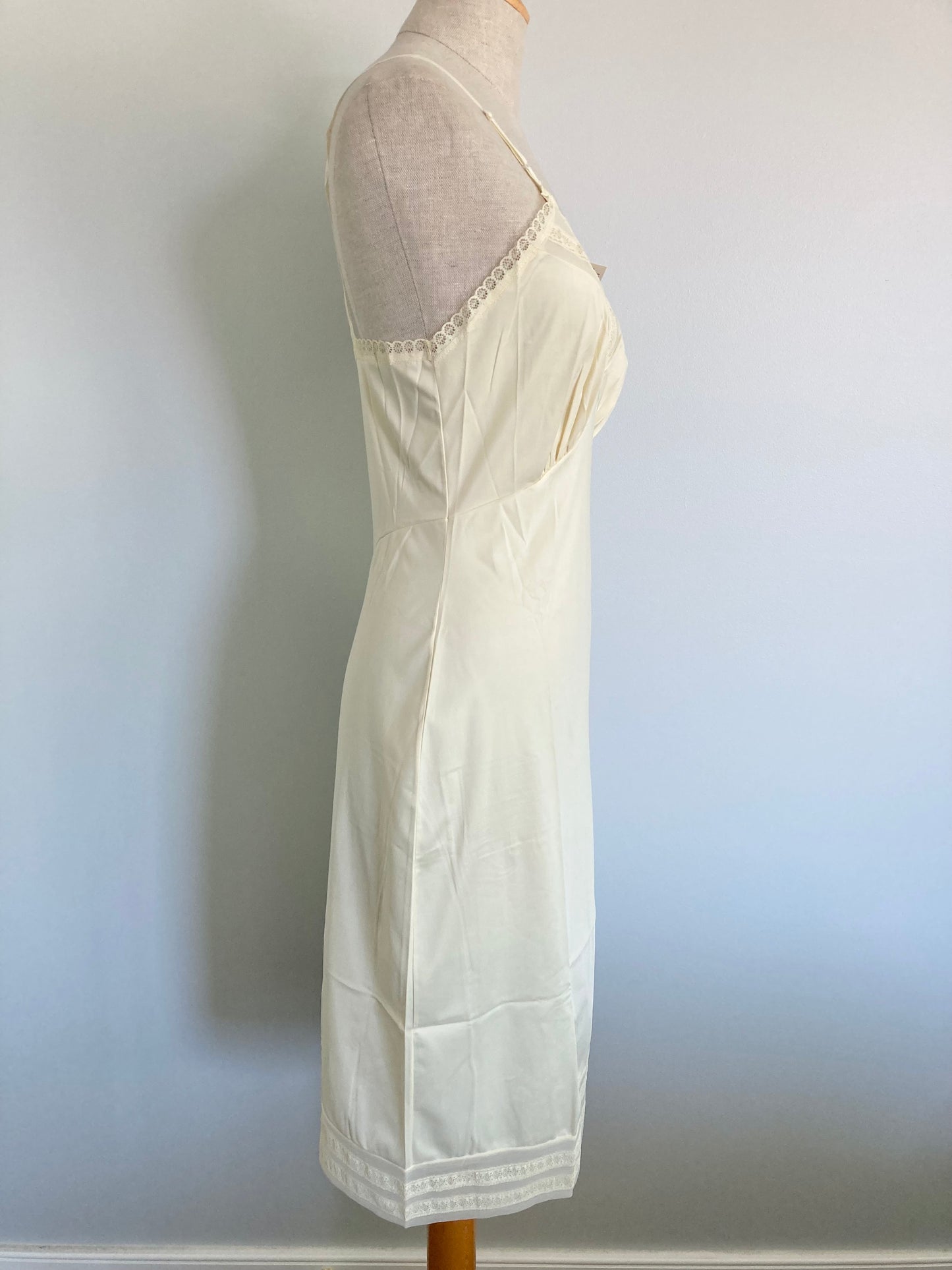 1950s WITH TAGS ATTACHED, Kayser Slip and Matching Panties, Size S