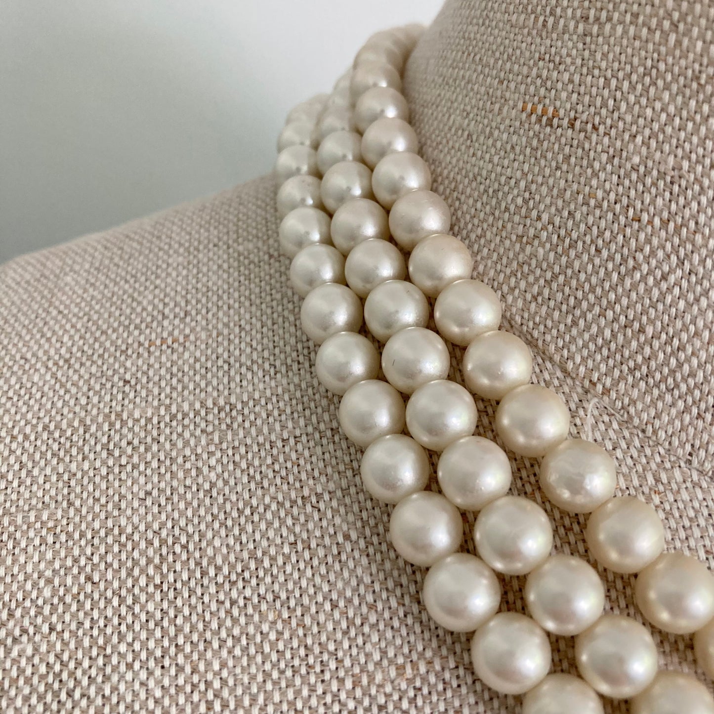 Classic Pearl Choker Necklace