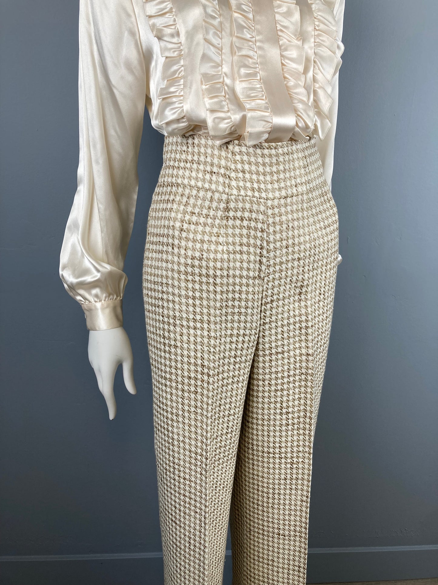 Gorgeous 1970s VALI Houndstooth Coat & Pant Suit, Size S