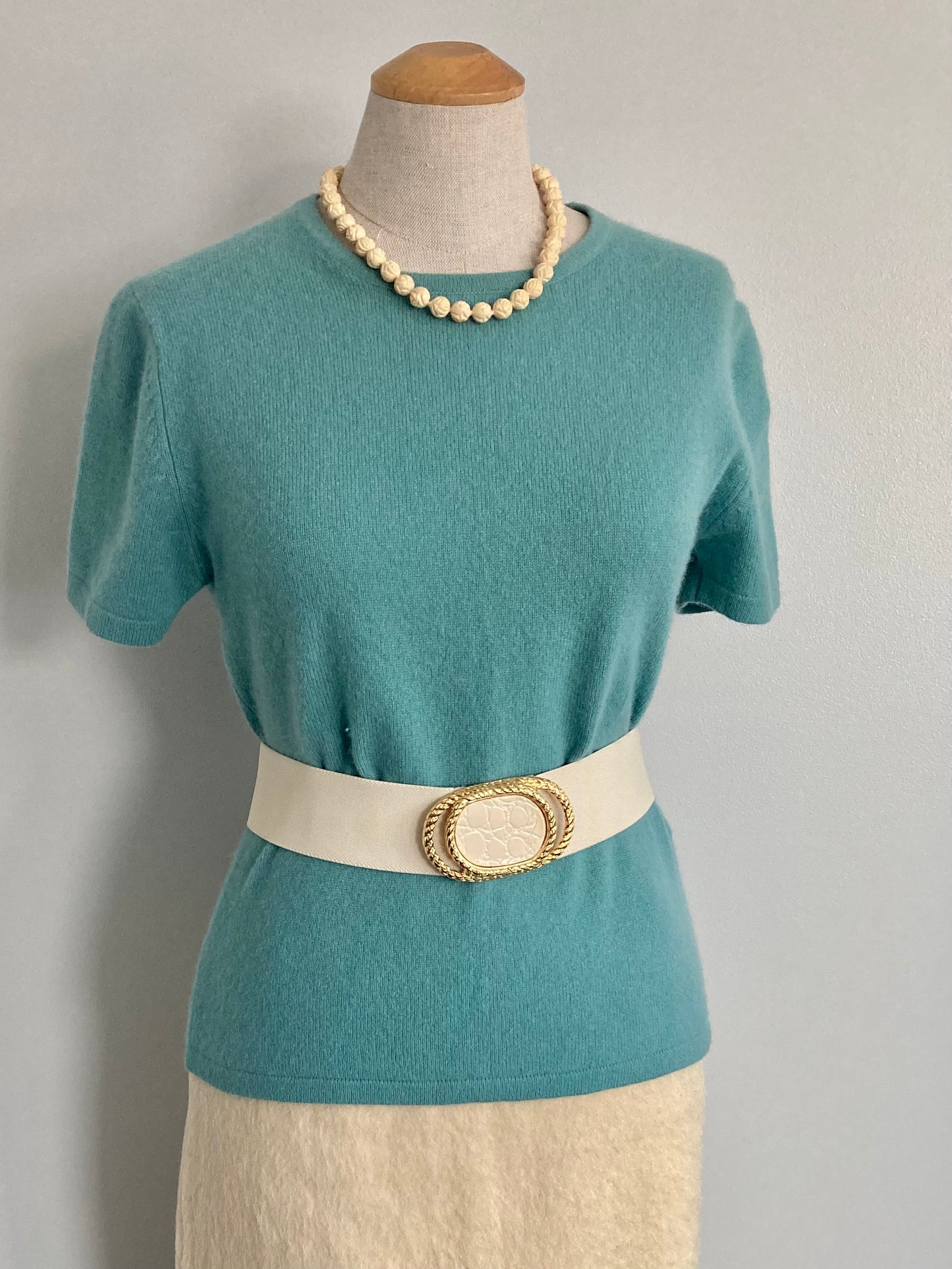 Vintage Cream Stretch Belt with Gold Buckle, Size L
