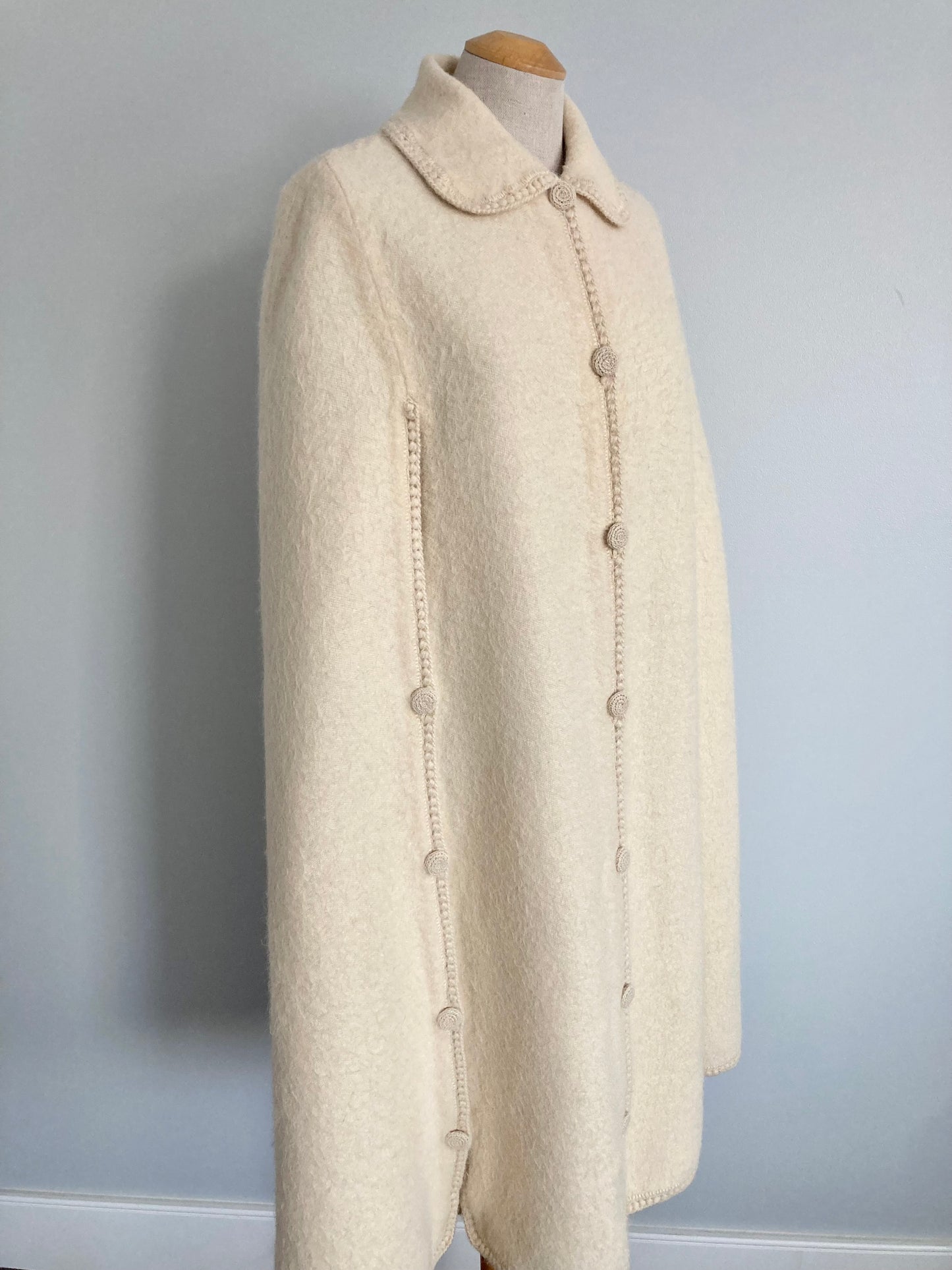 Vintage Cream Coloured Alpaca Cape