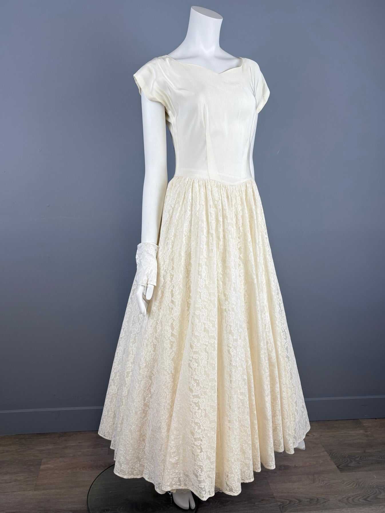 “Adeline” 1940s Wedding Dress, Size Small
