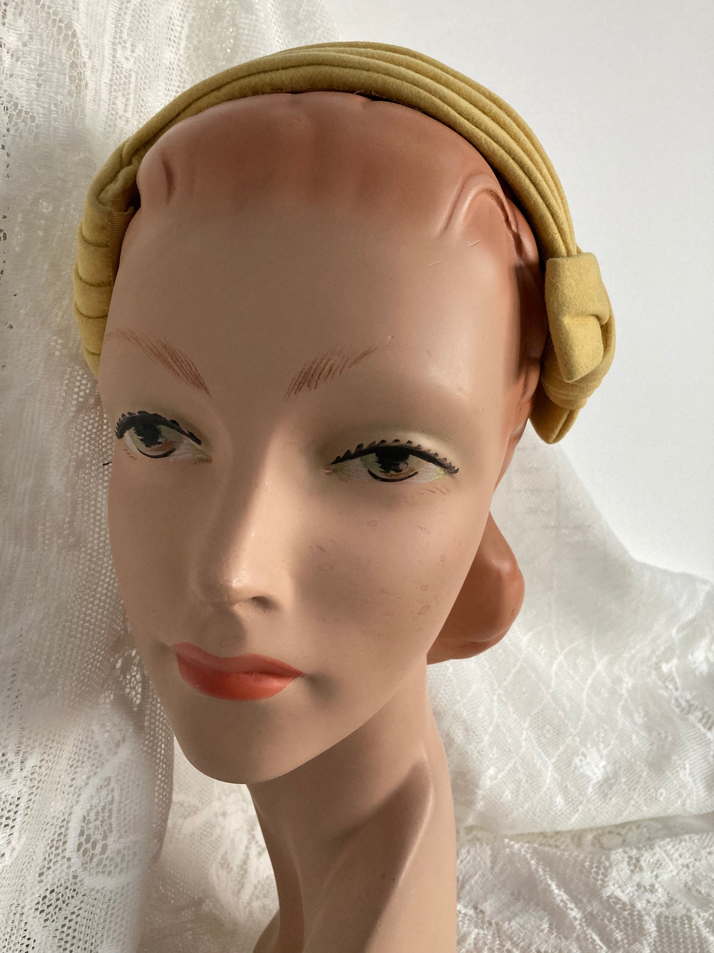 1950s Golden Yellow Felt Ladies Cap