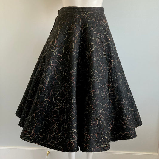 1950s Felt Circle Skirt, Size S/XS, Waist 26"