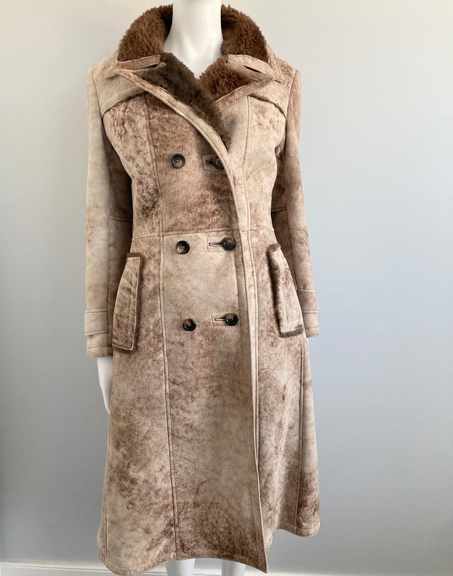 1970s Chocolate Brown Sheepskin Coat, Size M