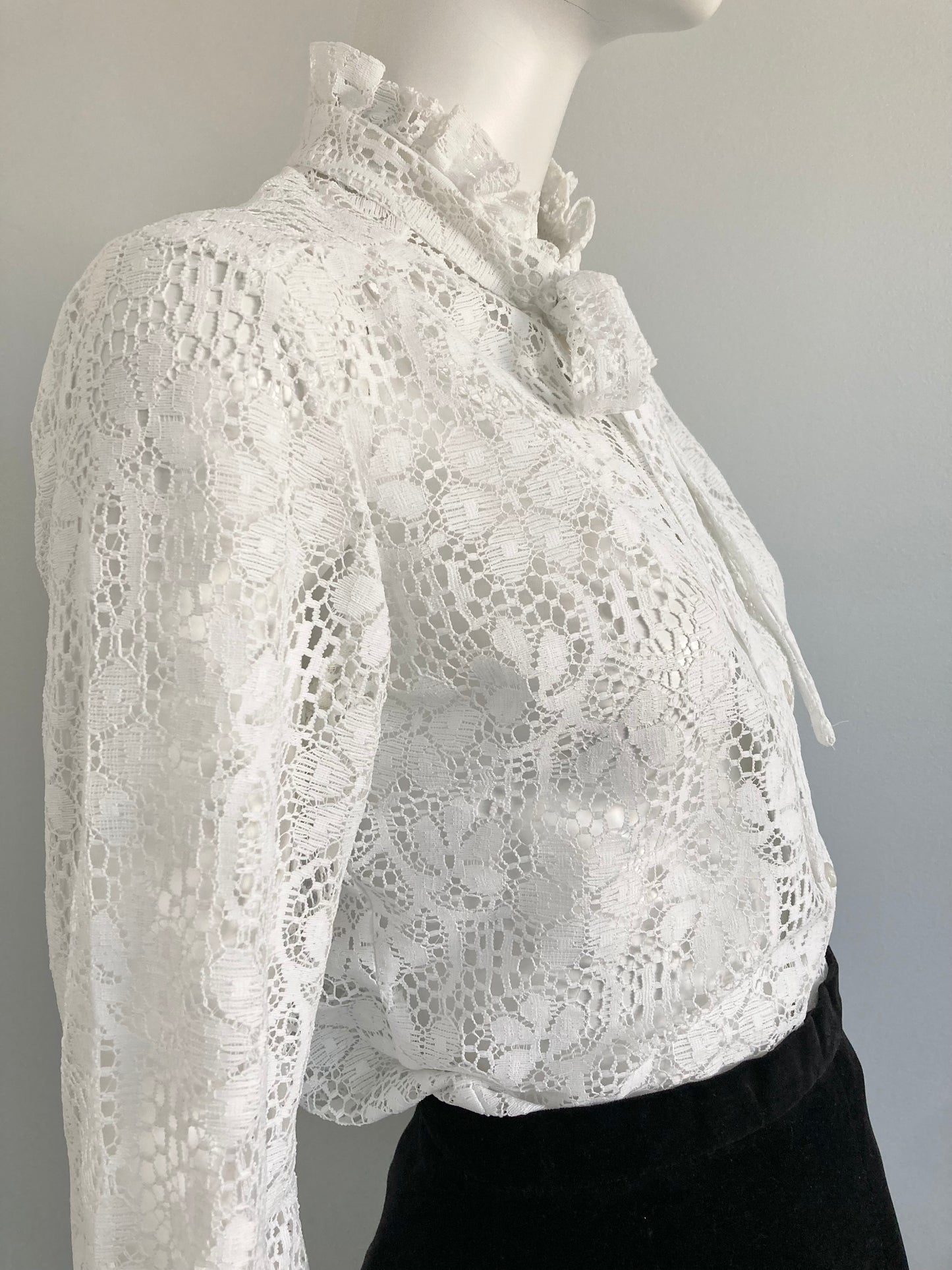 70s Lace Secretary's Blouse, Lace High Neck Blouse with Bow, Size S/M