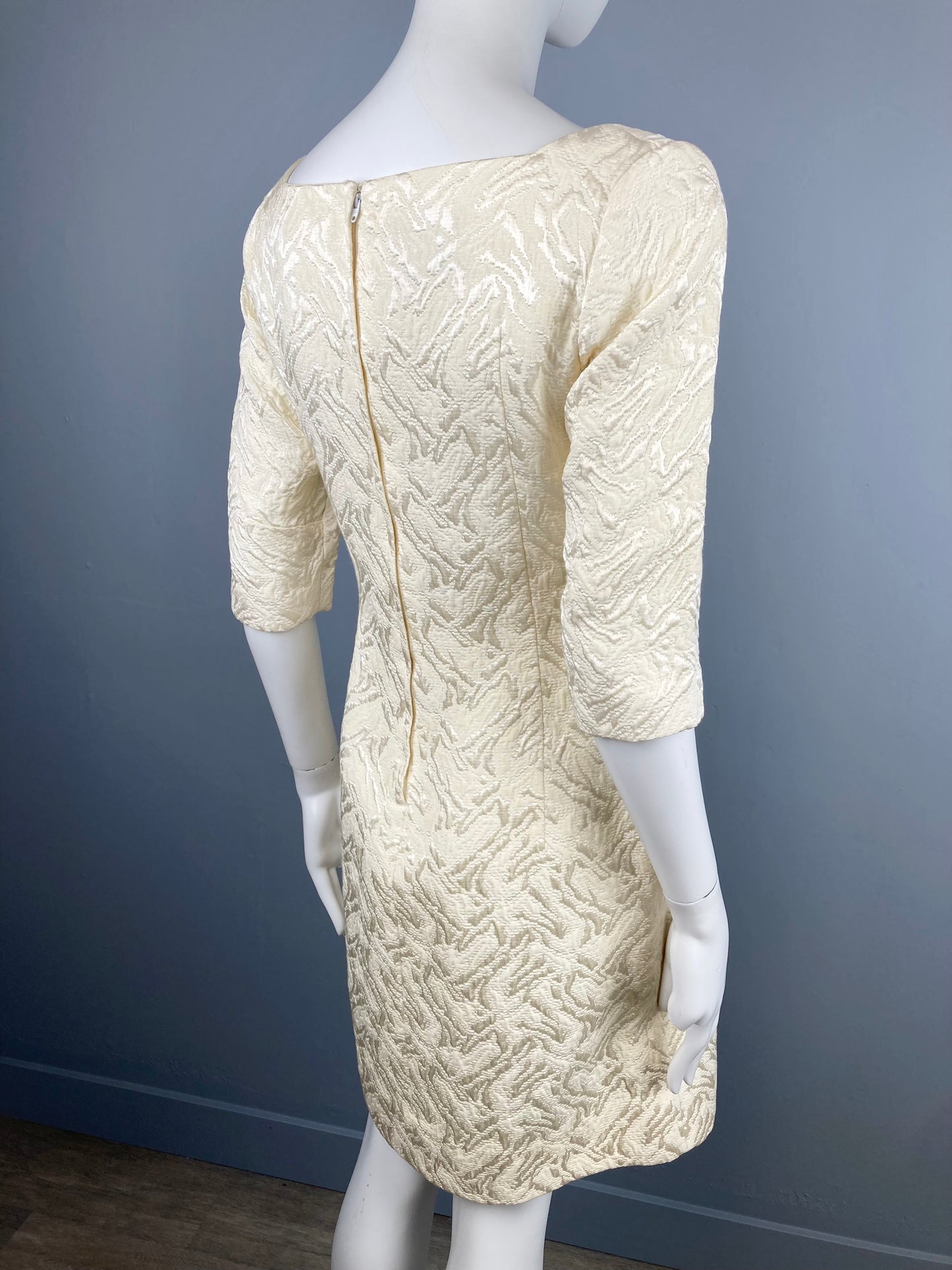 1960/70s Cream Brocade Notched Neckline Mini, Mod Brocade Dress, Size S