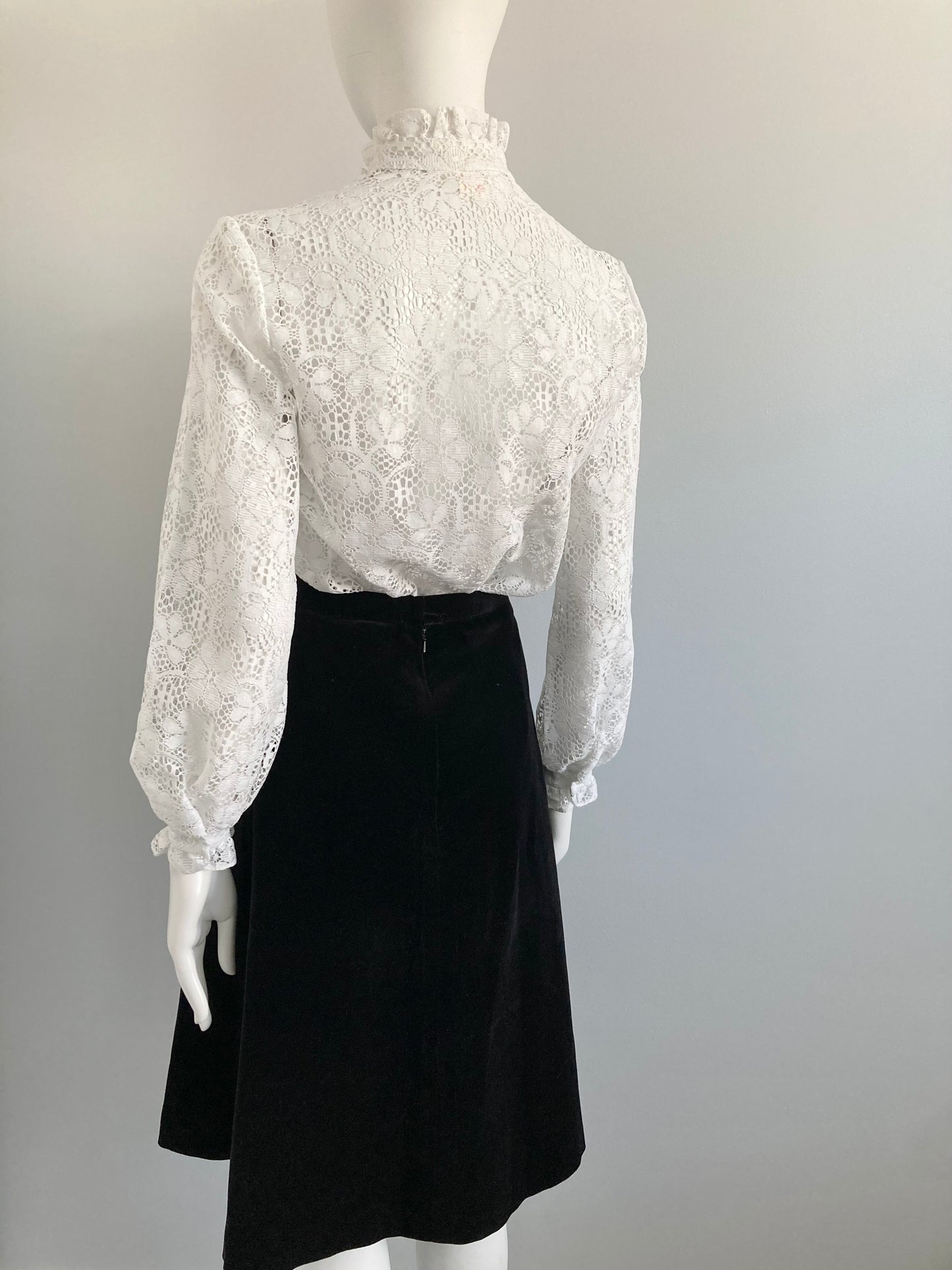 70s Lace Secretary's Blouse, Lace High Neck Blouse with Bow, Size S/M