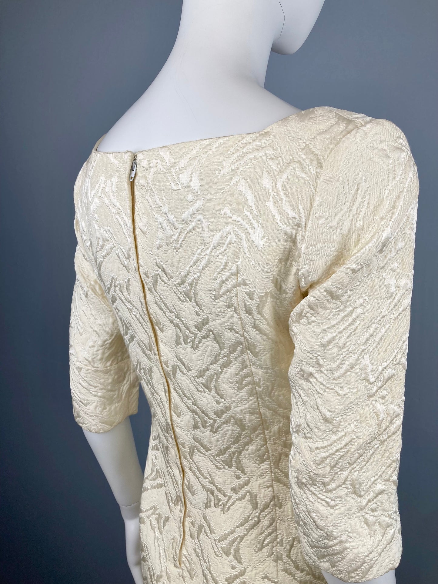 1960/70s Cream Brocade Notched Neckline Mini, Mod Brocade Dress, Size S