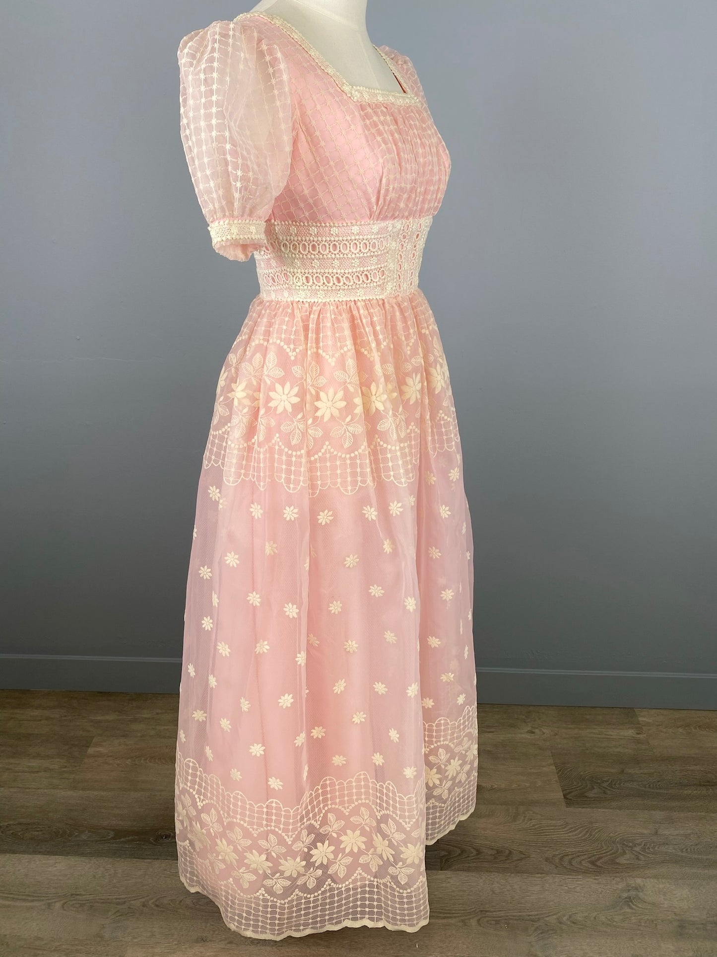 1960/70s Pink Flocked Princess Style Party Dress, Vintage Special Event Dress, Prom Dress, Size M