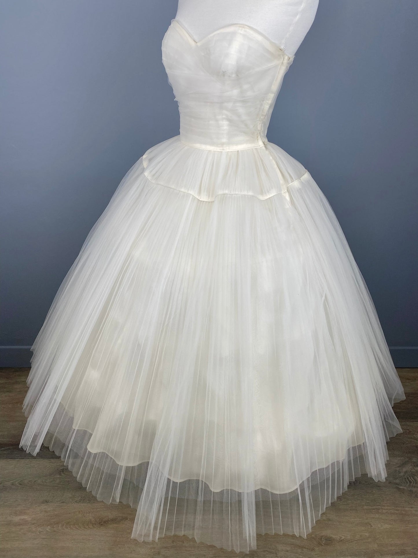 50s Micro-Pleated White Tulle Dress, Vintage White Tulle Wedding Dress, Size XS