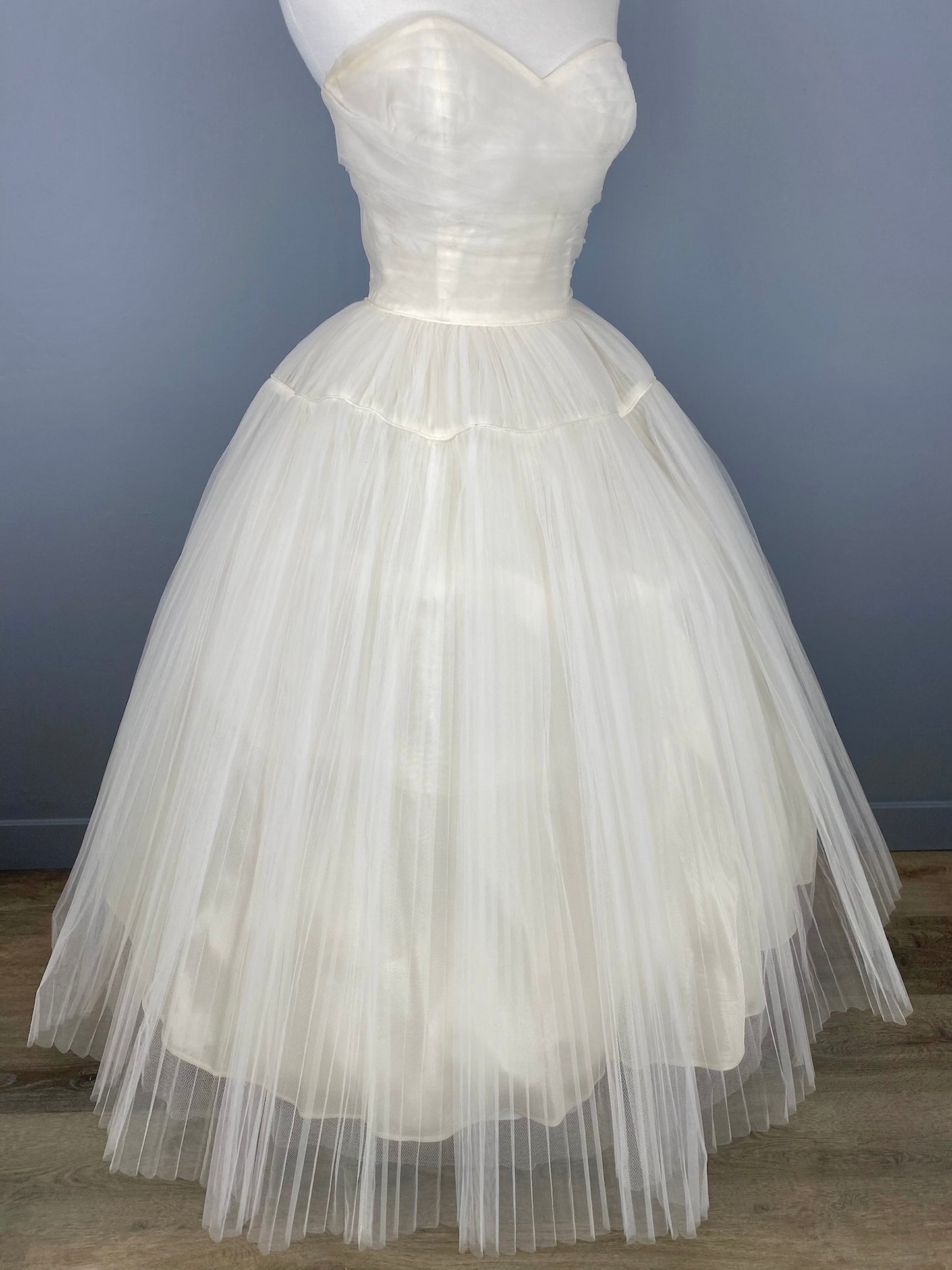 50s Micro-Pleated White Tulle Dress, Vintage White Tulle Wedding Dress, Size XS