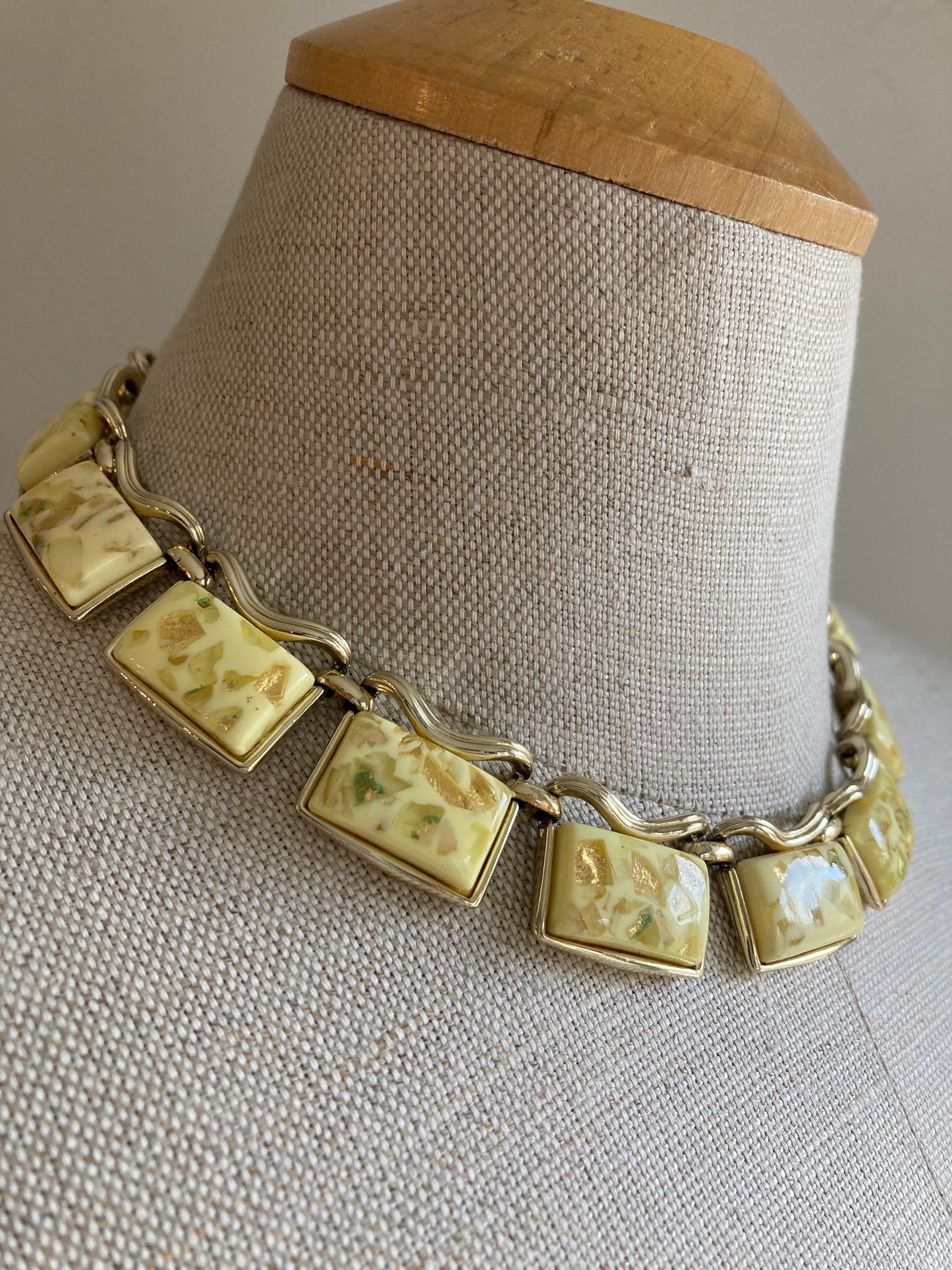 Midcentury Confetti Lucite Thermoset Choker Necklace