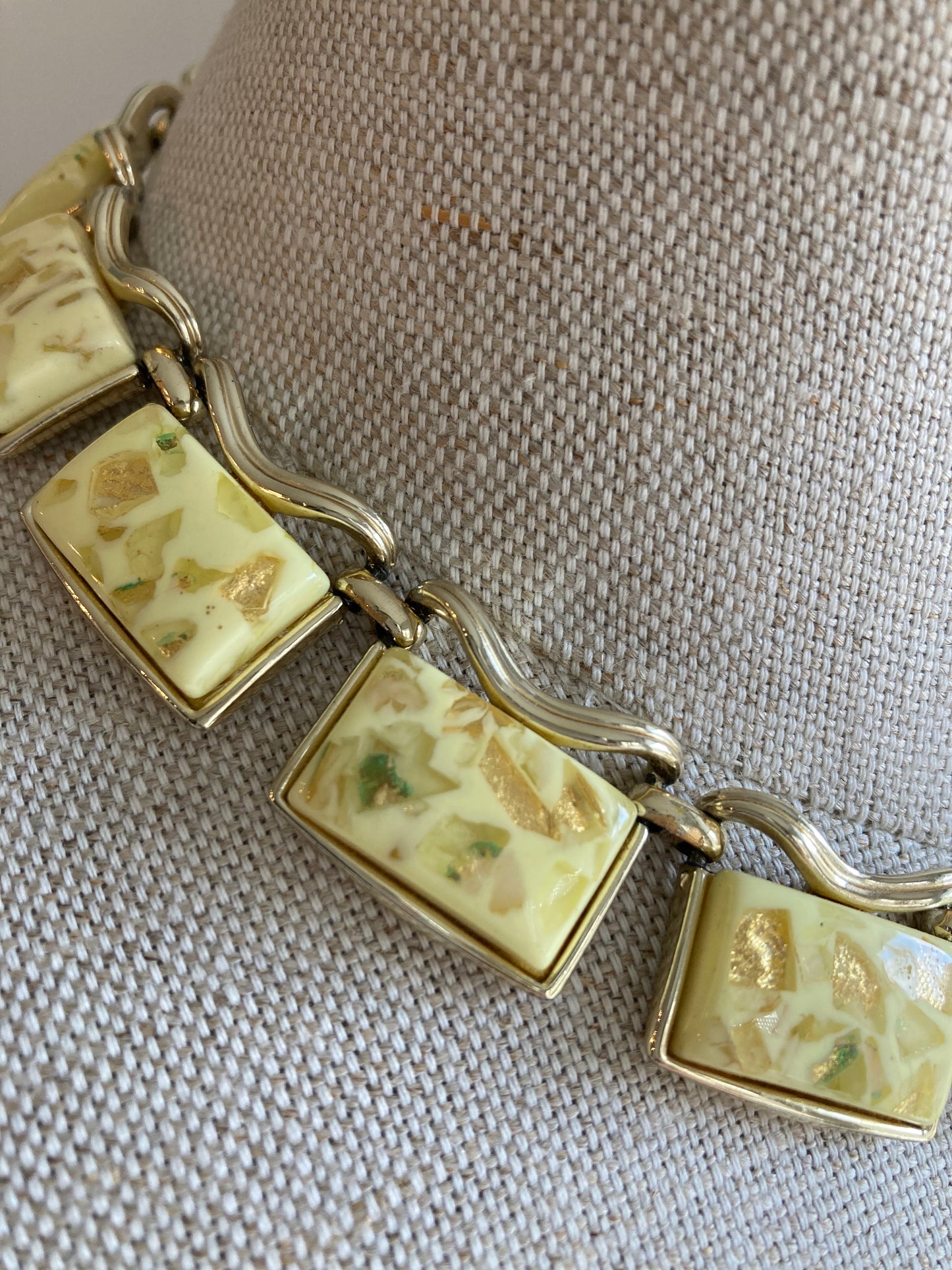Midcentury Confetti Lucite Thermoset Choker Necklace